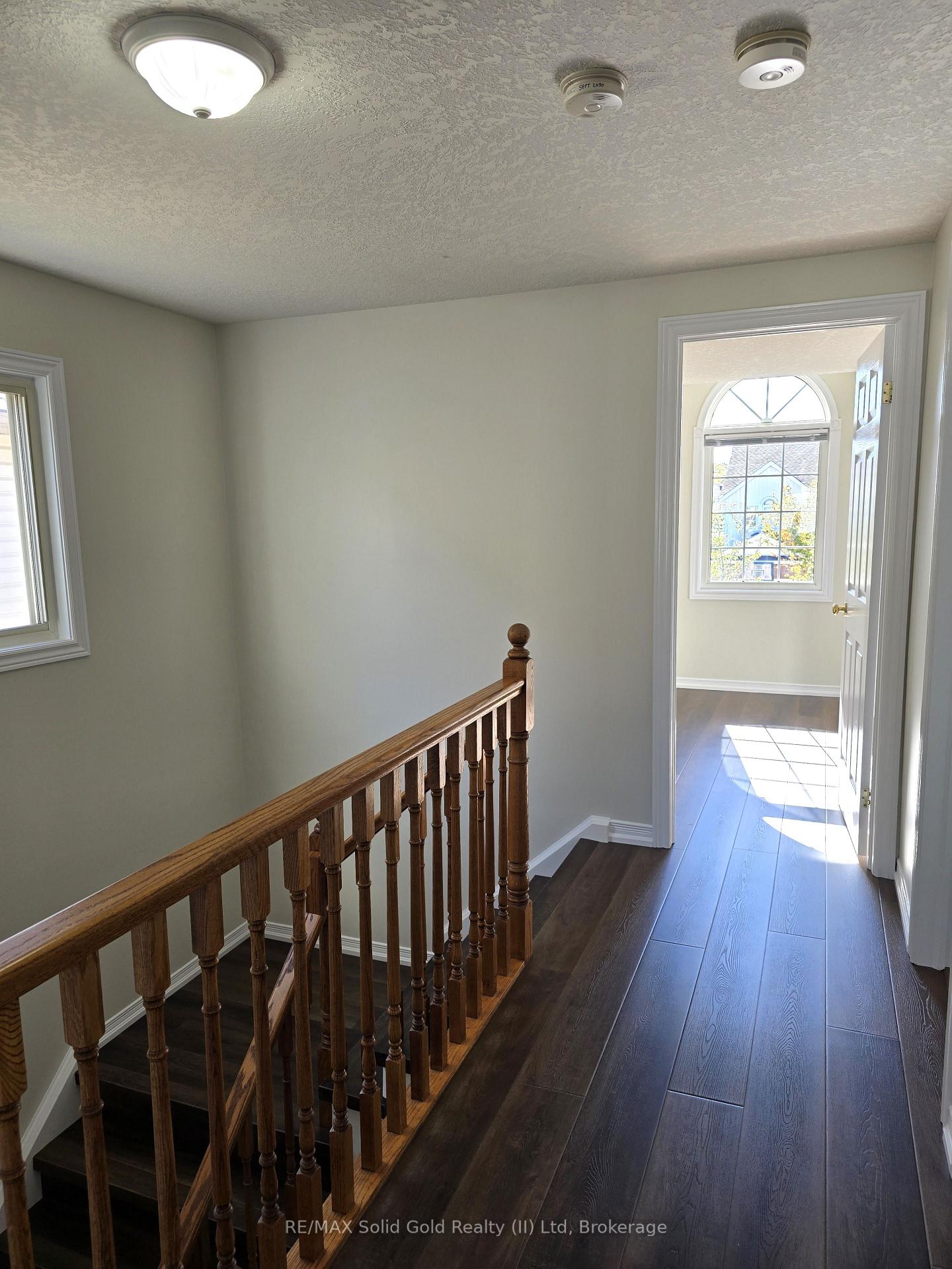 Photo 13 of 70 Dahlia Street, Kitchener — HOMEH
