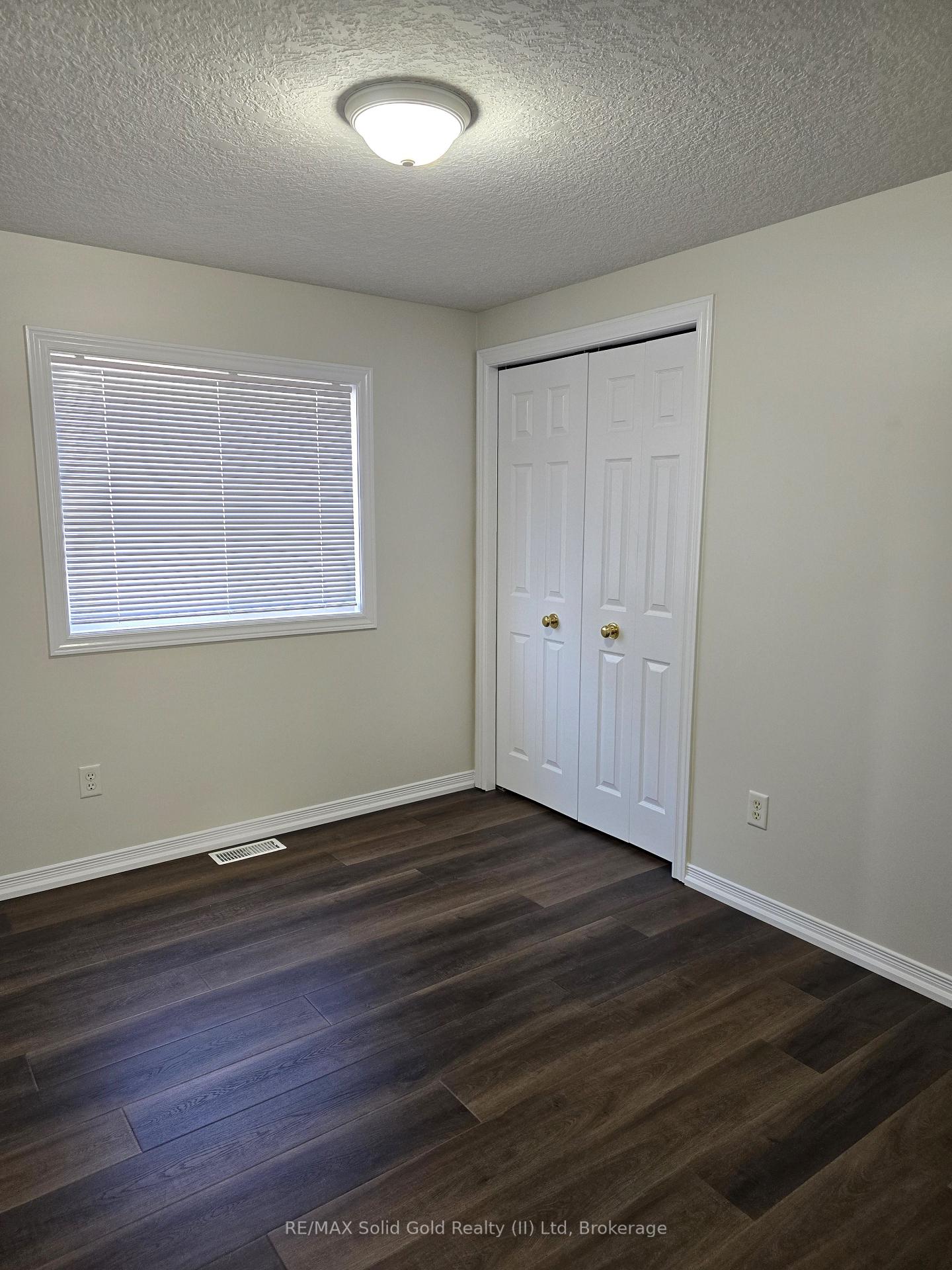 Photo 19 of 70 Dahlia Street, Kitchener — HOMEH