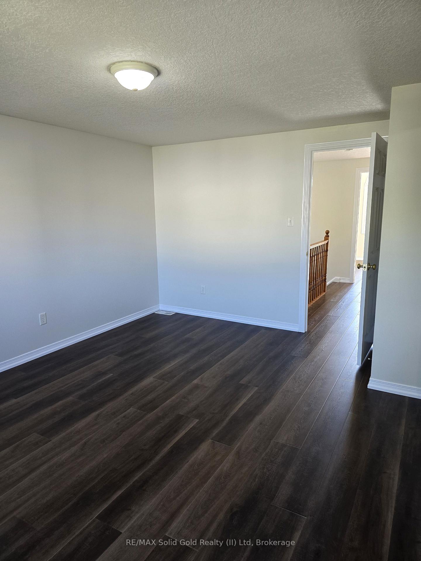 Photo 26 of 70 Dahlia Street, Kitchener — HOMEH