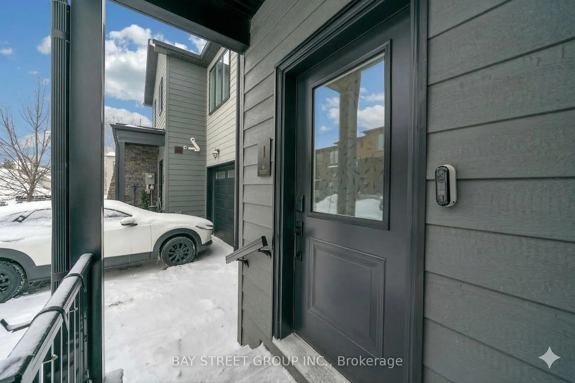 Photo 2 of 1 Stonehart Lane, Barrie, East Bayfield — HOMEH