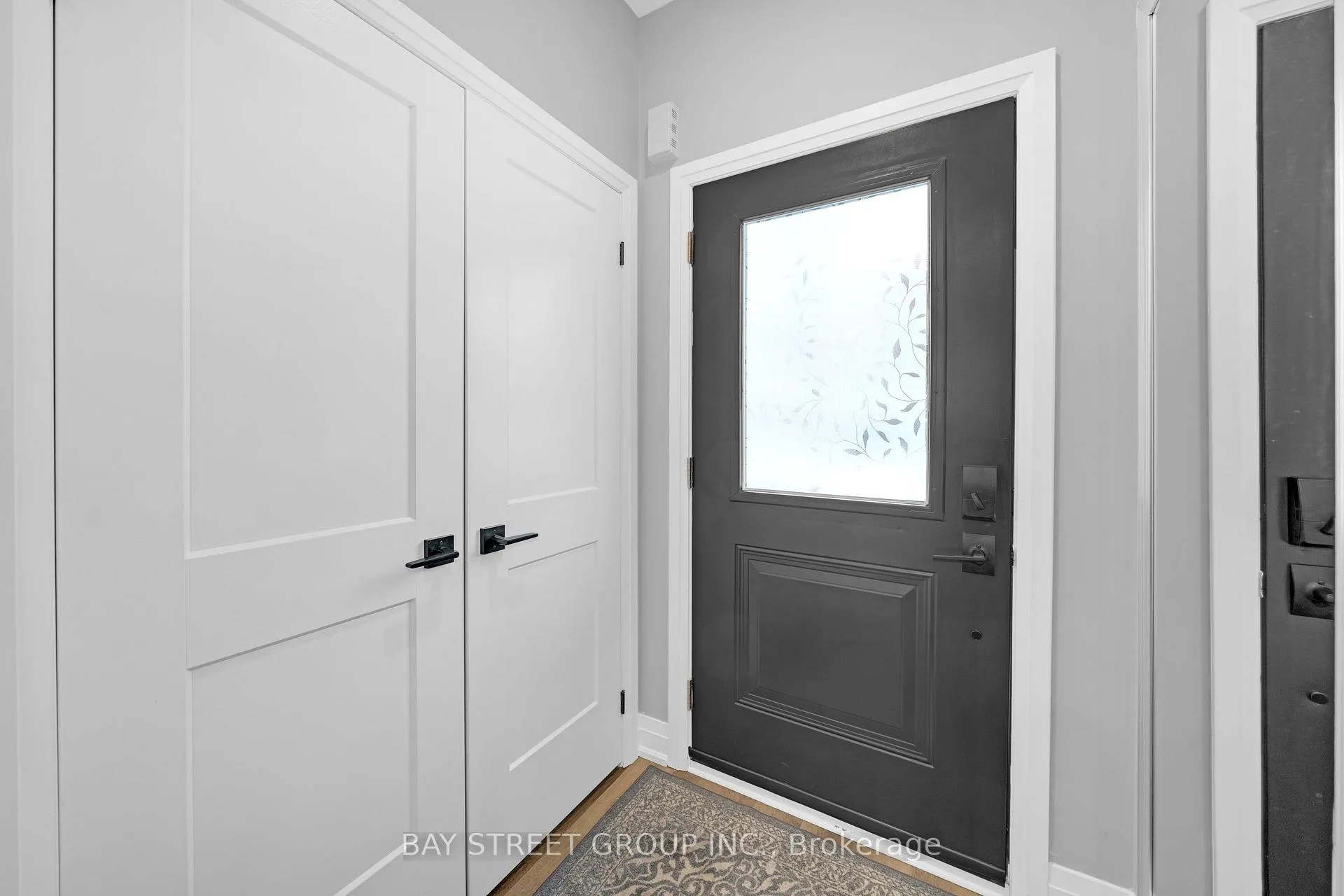 Photo 5 of 1 Stonehart Lane, Barrie, East Bayfield — HOMEH