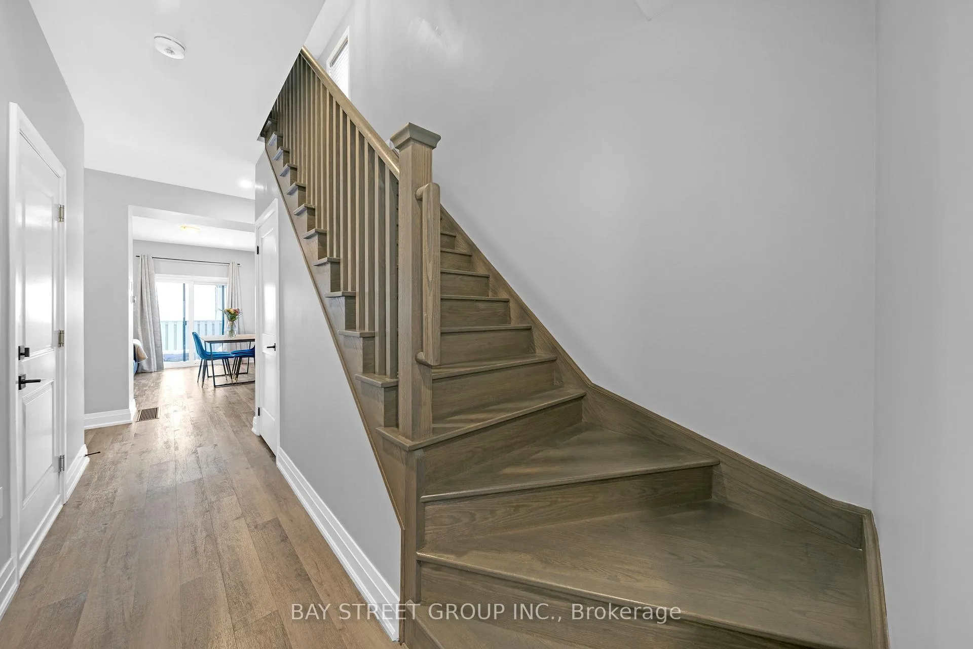 Photo 6 of 1 Stonehart Lane, Barrie, East Bayfield — HOMEH