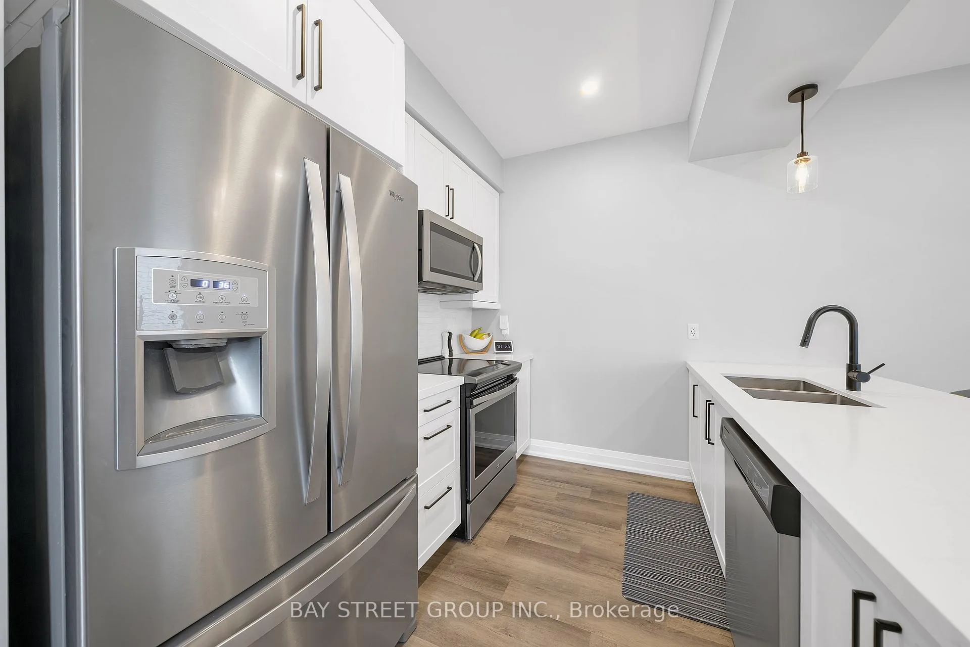 Photo 13 of 1 Stonehart Lane, Barrie, East Bayfield — HOMEH