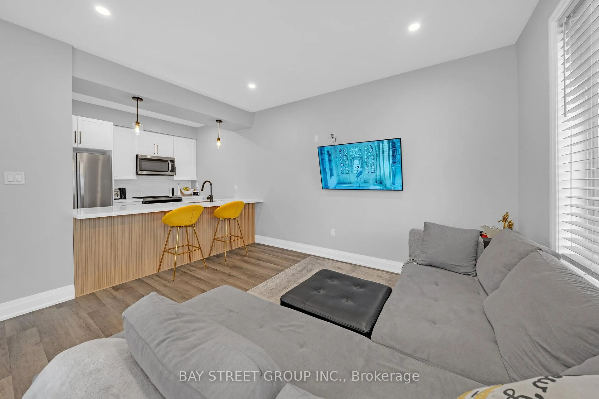 Photo 16 of 1 Stonehart Lane, Barrie, East Bayfield — HOMEH