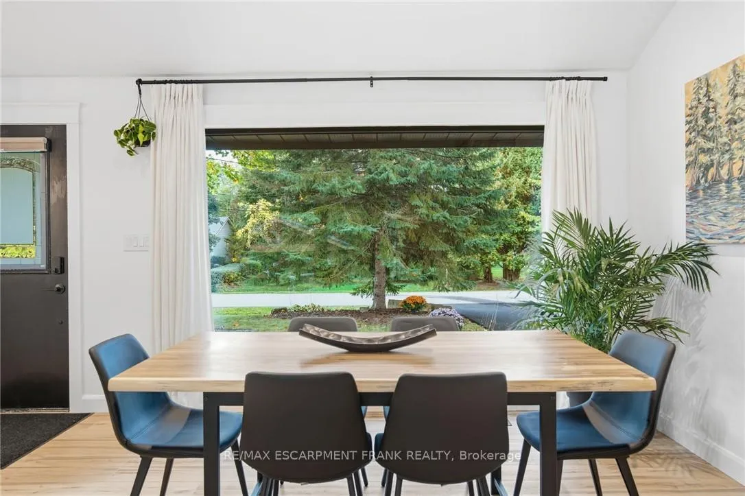 Photo 7 of 570 Westview Avenue, Hamilton, Ancaster — HOMEH