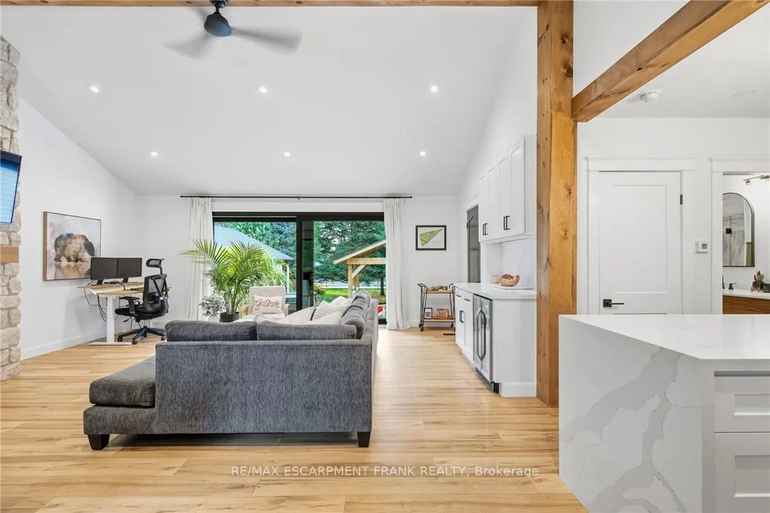 Photo 11 of 570 Westview Avenue, Hamilton, Ancaster — HOMEH