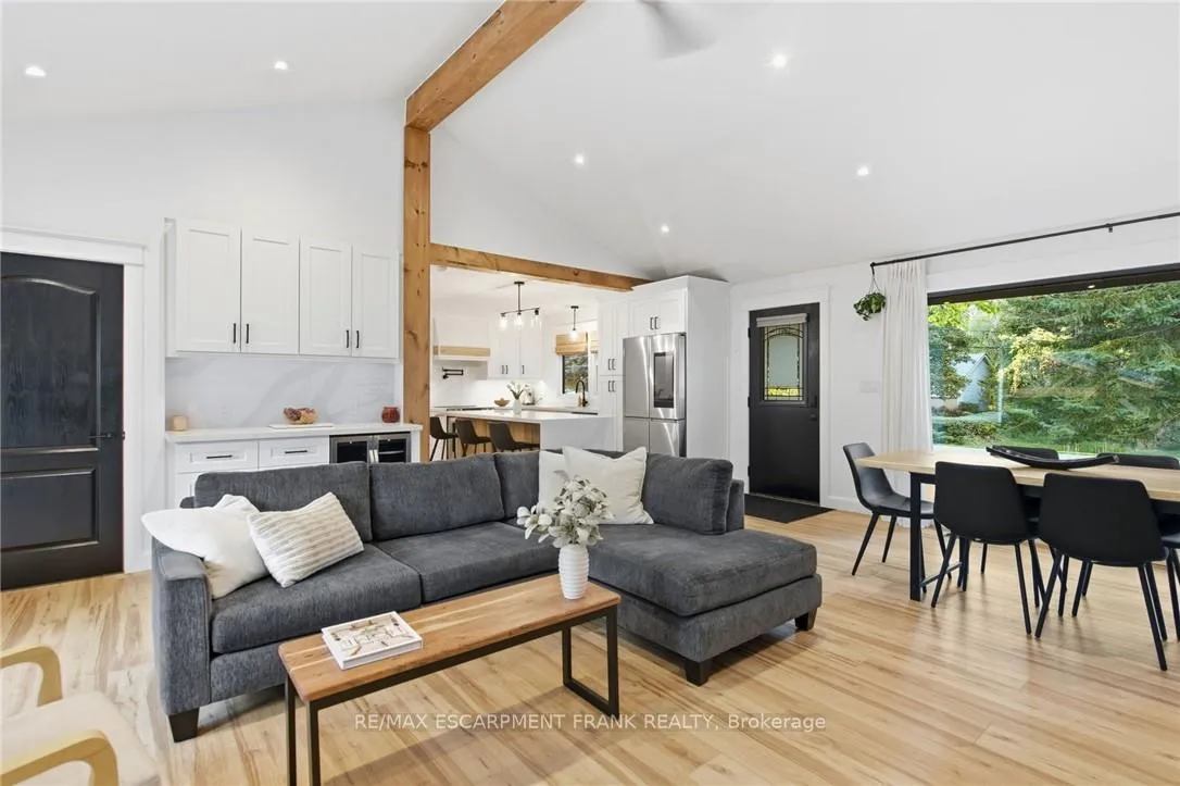 Photo 12 of 570 Westview Avenue, Hamilton, Ancaster — HOMEH