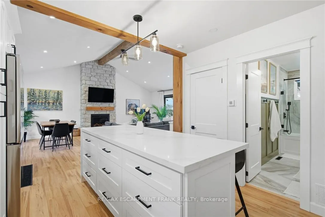 Photo 20 of 570 Westview Avenue, Hamilton, Ancaster — HOMEH
