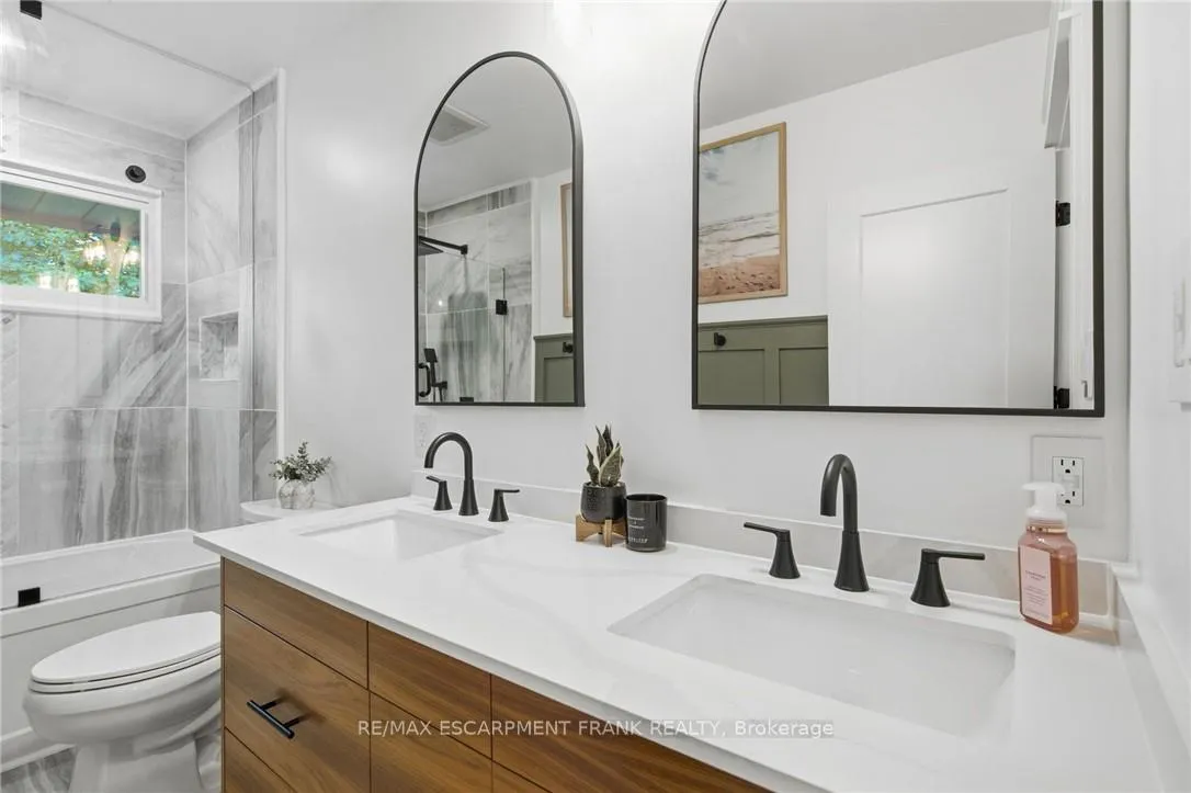 Photo 22 of 570 Westview Avenue, Hamilton, Ancaster — HOMEH