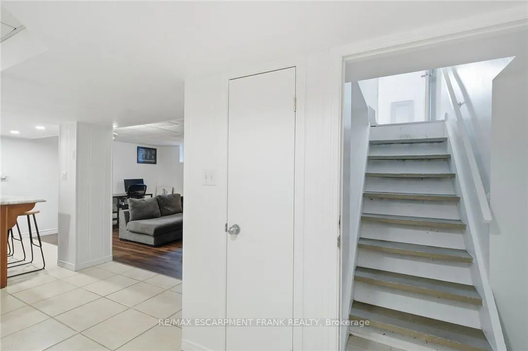 Photo 28 of 570 Westview Avenue, Hamilton, Ancaster — HOMEH