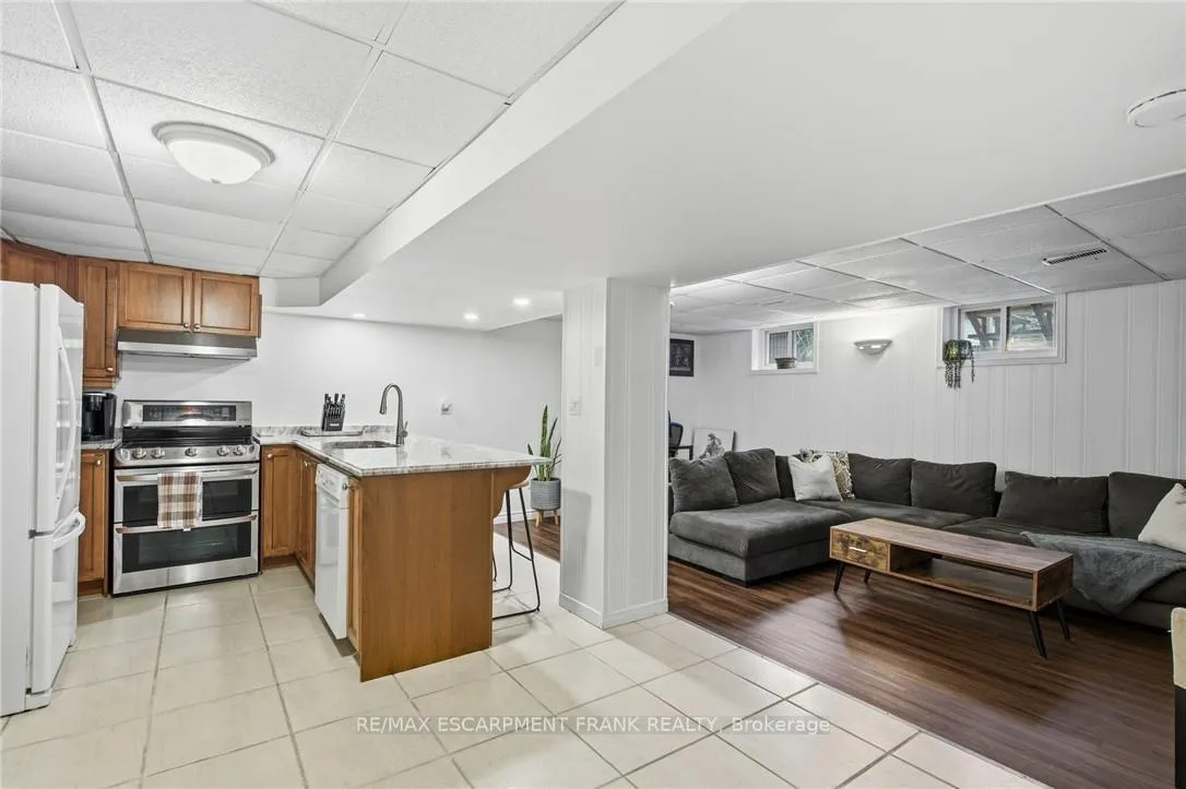 Photo 29 of 570 Westview Avenue, Hamilton, Ancaster — HOMEH