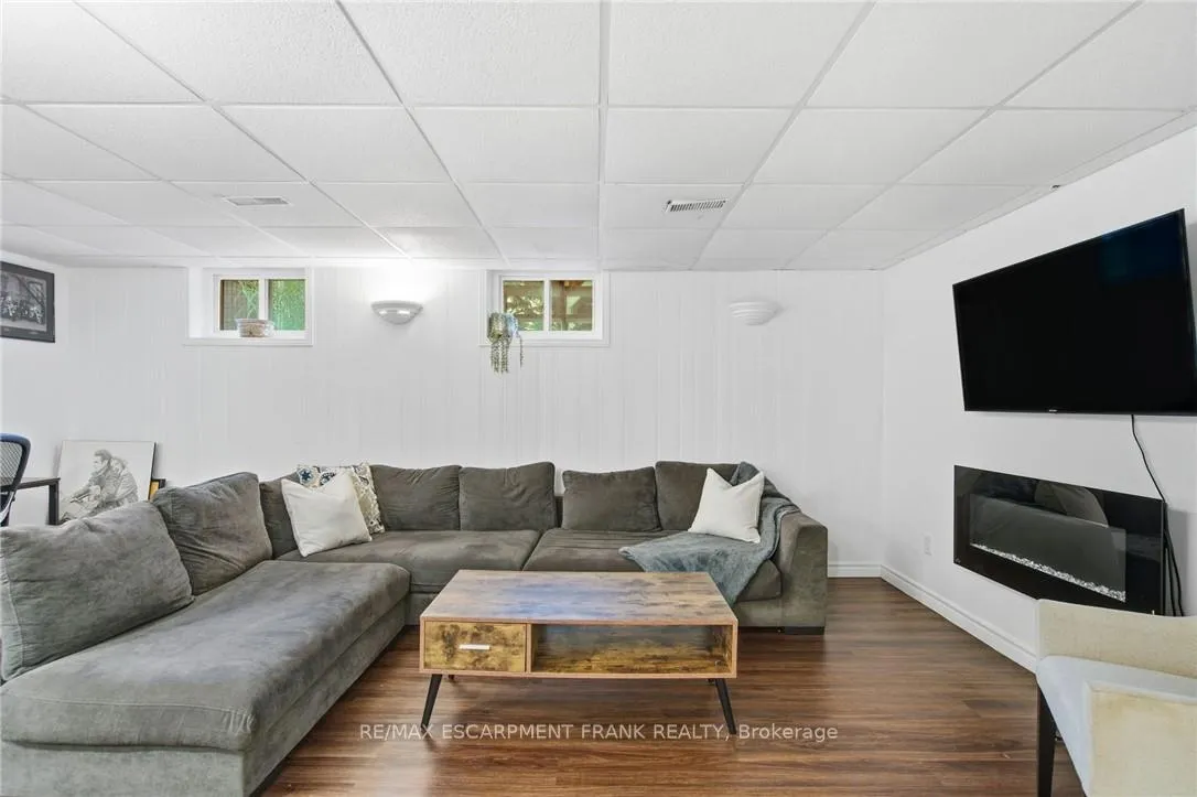 Photo 31 of 570 Westview Avenue, Hamilton, Ancaster — HOMEH