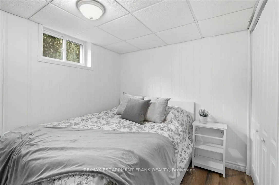 Photo 35 of 570 Westview Avenue, Hamilton, Ancaster — HOMEH