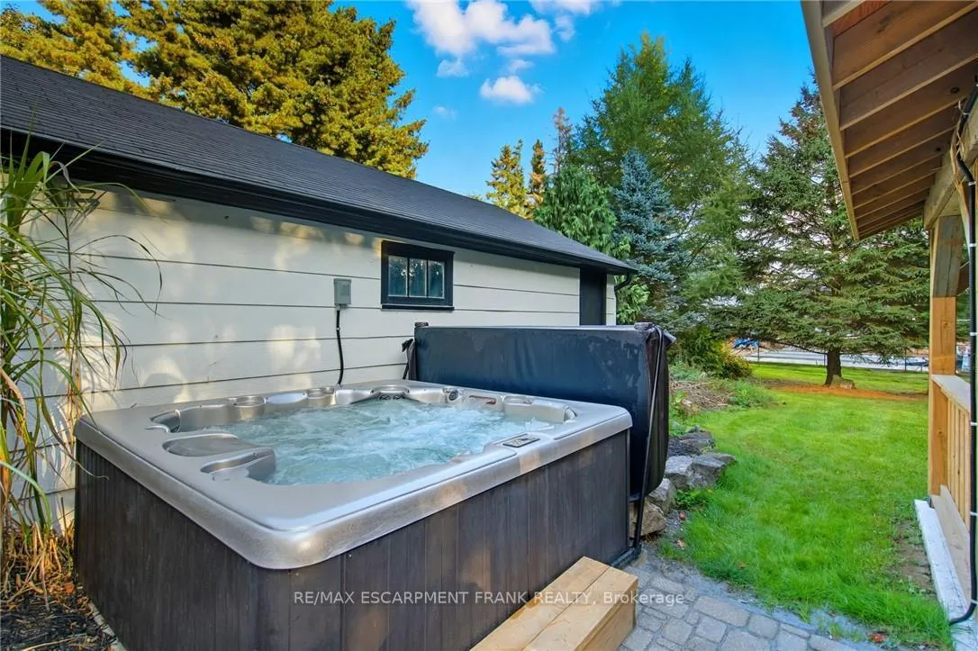 Photo 36 of 570 Westview Avenue, Hamilton, Ancaster — HOMEH