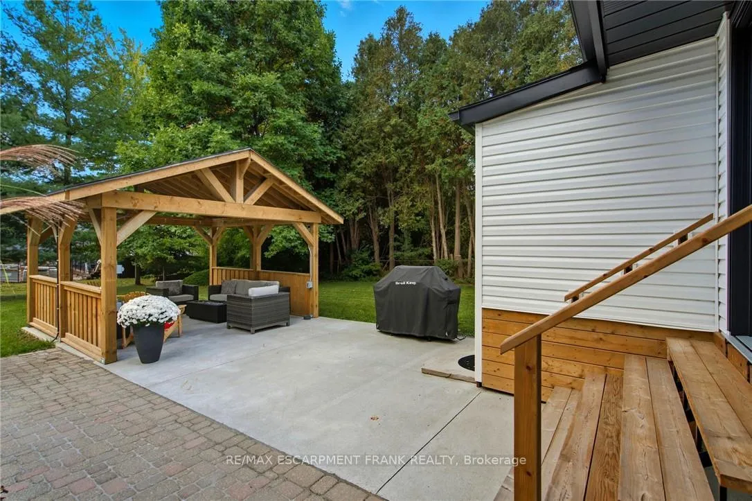 Photo 38 of 570 Westview Avenue, Hamilton, Ancaster — HOMEH