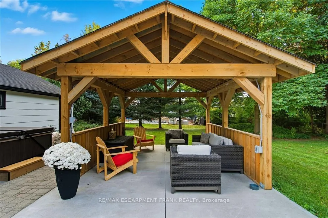 Photo 39 of 570 Westview Avenue, Hamilton, Ancaster — HOMEH