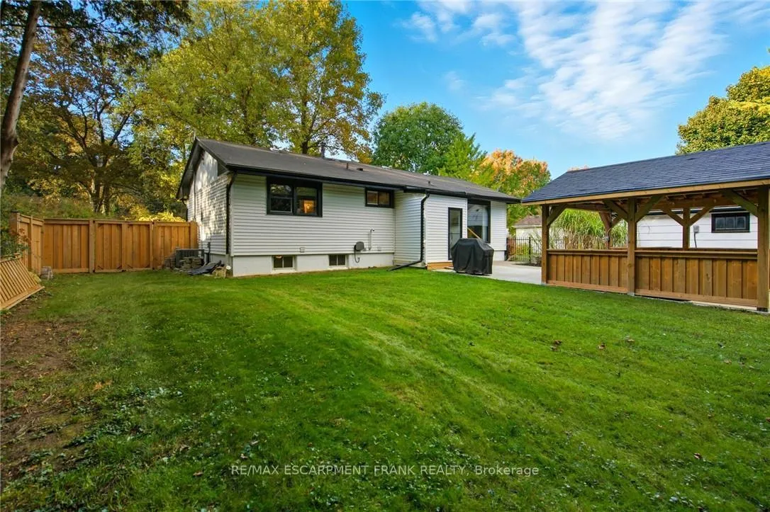 Photo 42 of 570 Westview Avenue, Hamilton, Ancaster — HOMEH