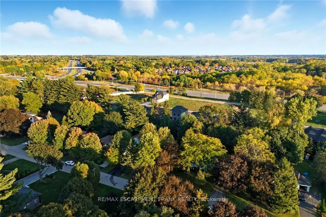 Photo 48 of 570 Westview Avenue, Hamilton, Ancaster — HOMEH