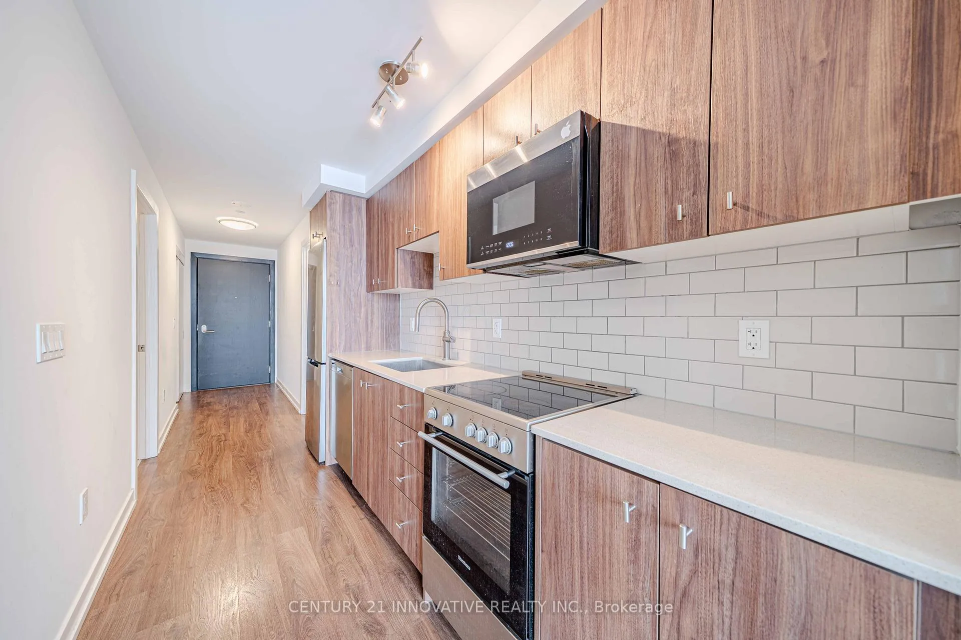 Photo 5 of Unit 1005, 15 Wellington Street S, Kitchener — HOMEH