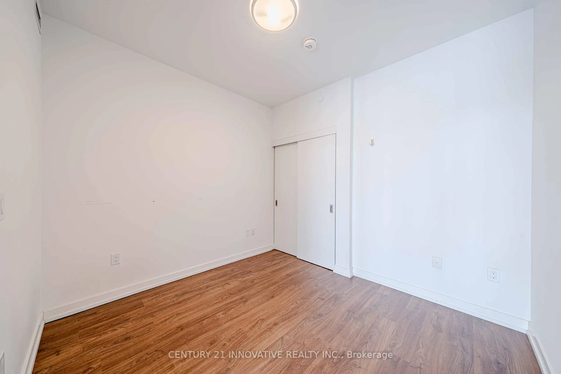 Photo 15 of Unit 1005, 15 Wellington Street S, Kitchener — HOMEH