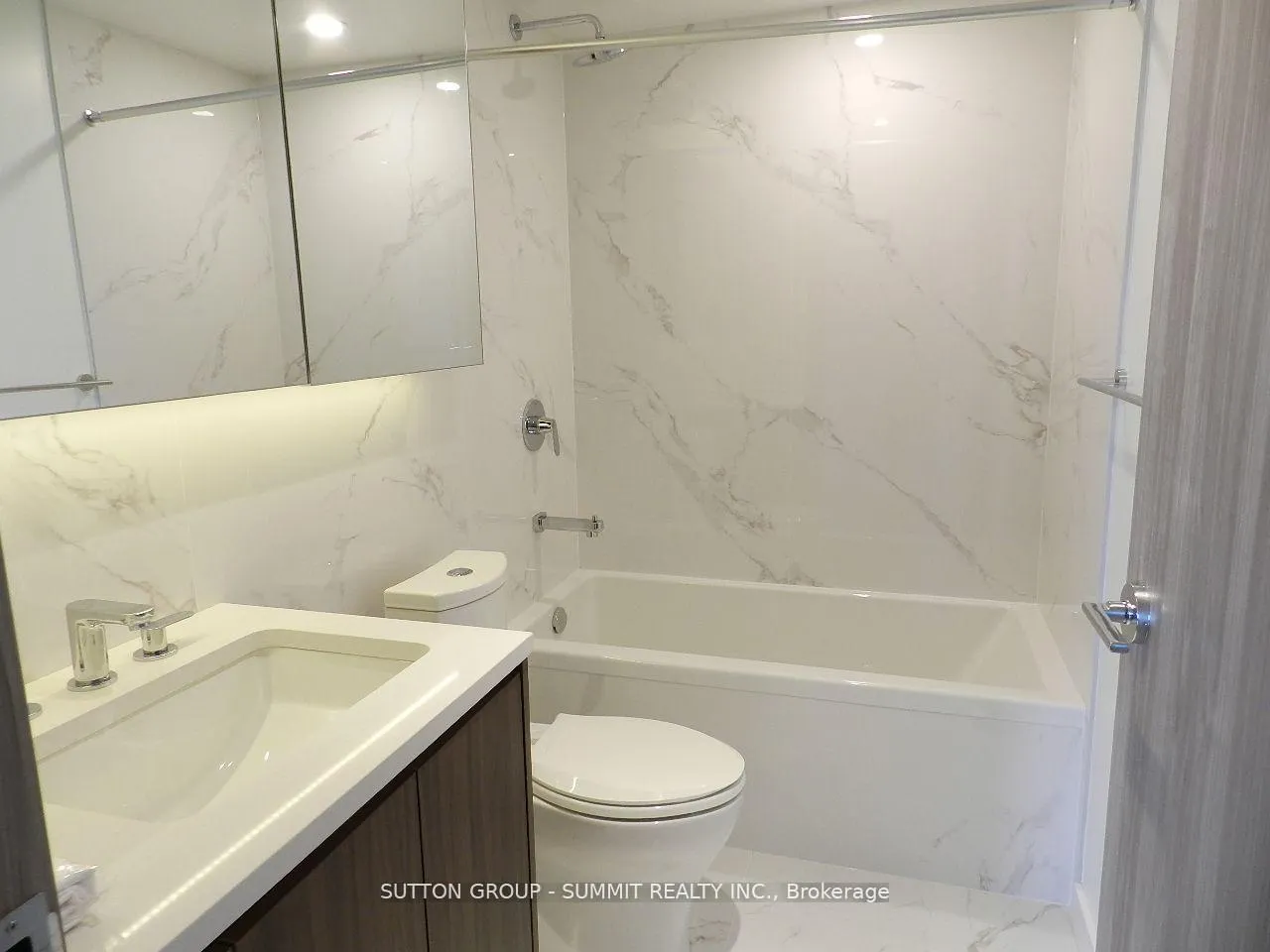 Photo 11 of Unit 1908, 25 McMahon Avenue, North York, Bayview Village — HOMEH