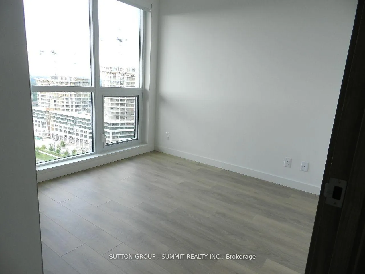Photo 12 of Unit 1908, 25 McMahon Avenue, North York, Bayview Village — HOMEH