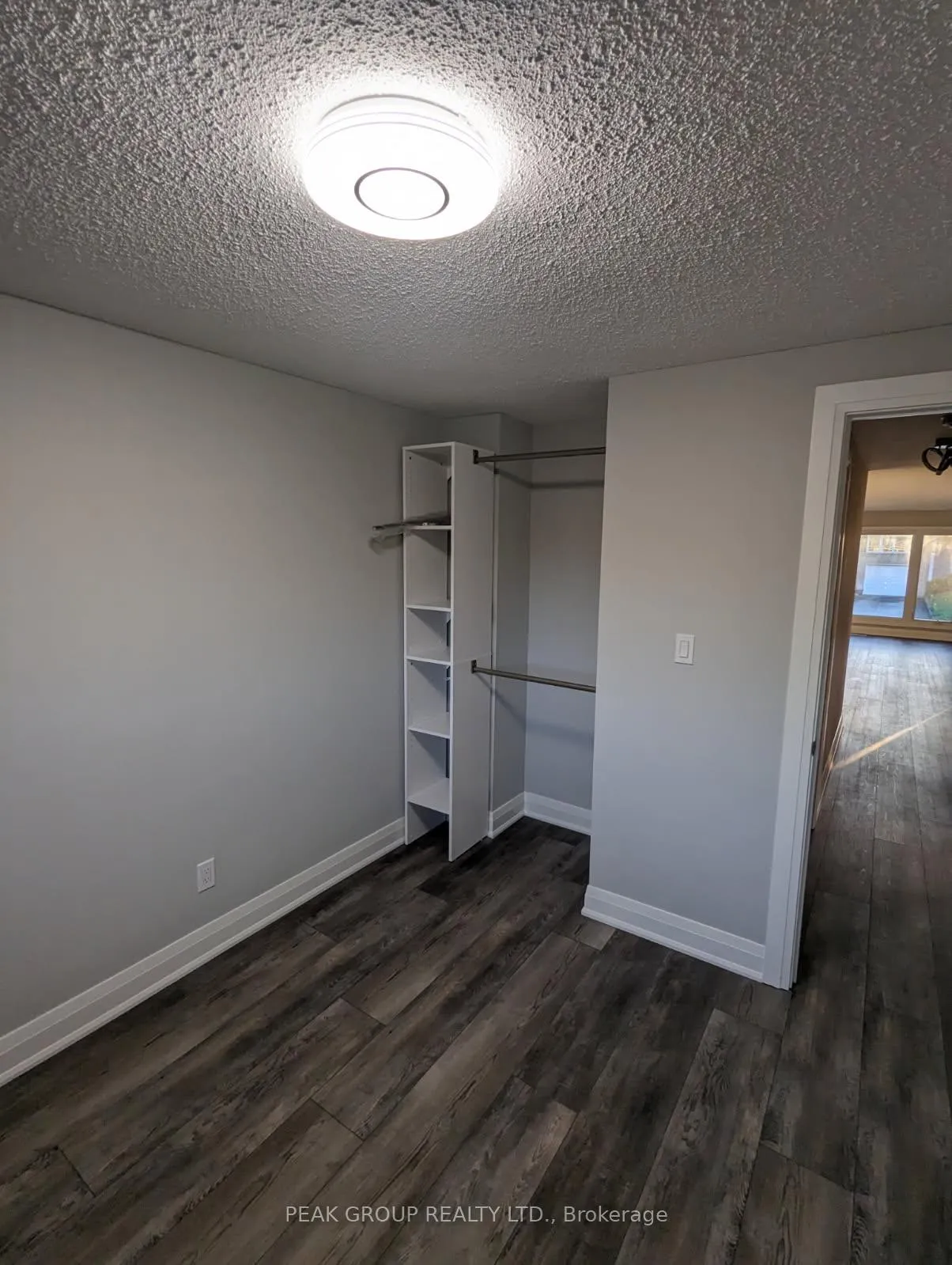 Photo 1 of 5072 University Avenue, Niagara Falls, Morrison — HOMEH