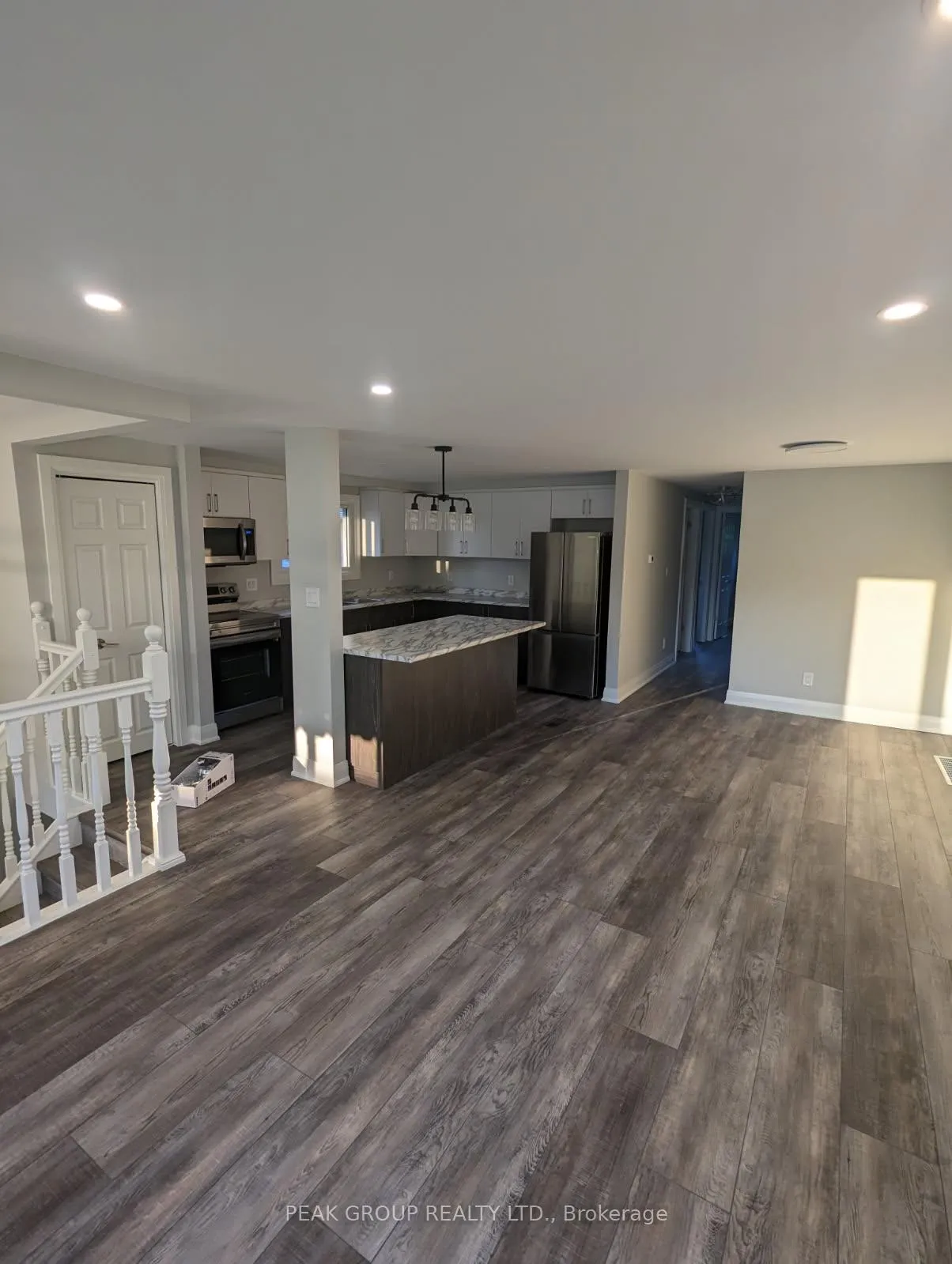 Photo 5 of 5072 University Avenue, Niagara Falls, Morrison — HOMEH