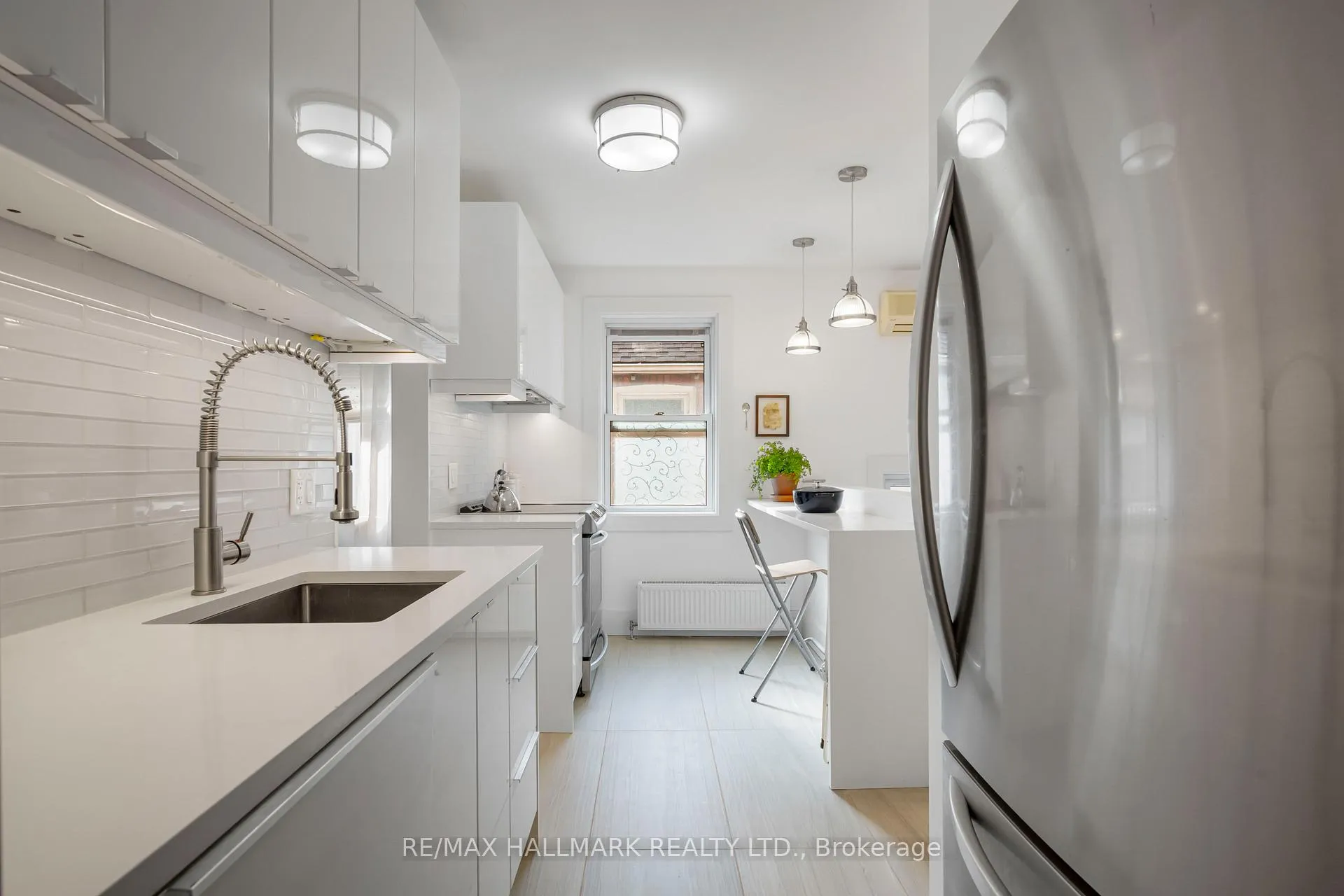 Photo 15 of Unit Upper, 28 Glen Manor Drive, Toronto, The Beaches — HOMEH
