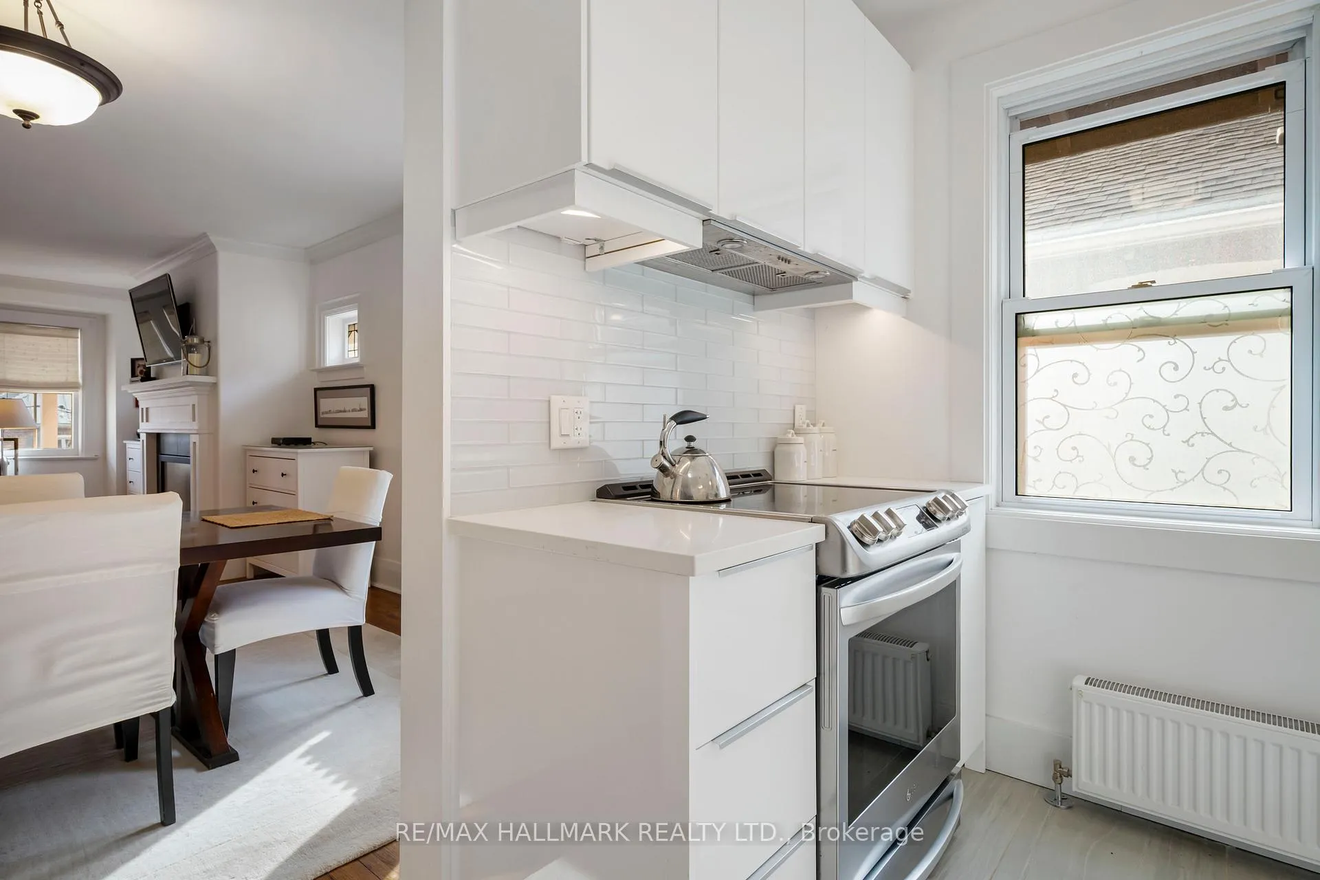 Photo 17 of Unit Upper, 28 Glen Manor Drive, Toronto, The Beaches — HOMEH