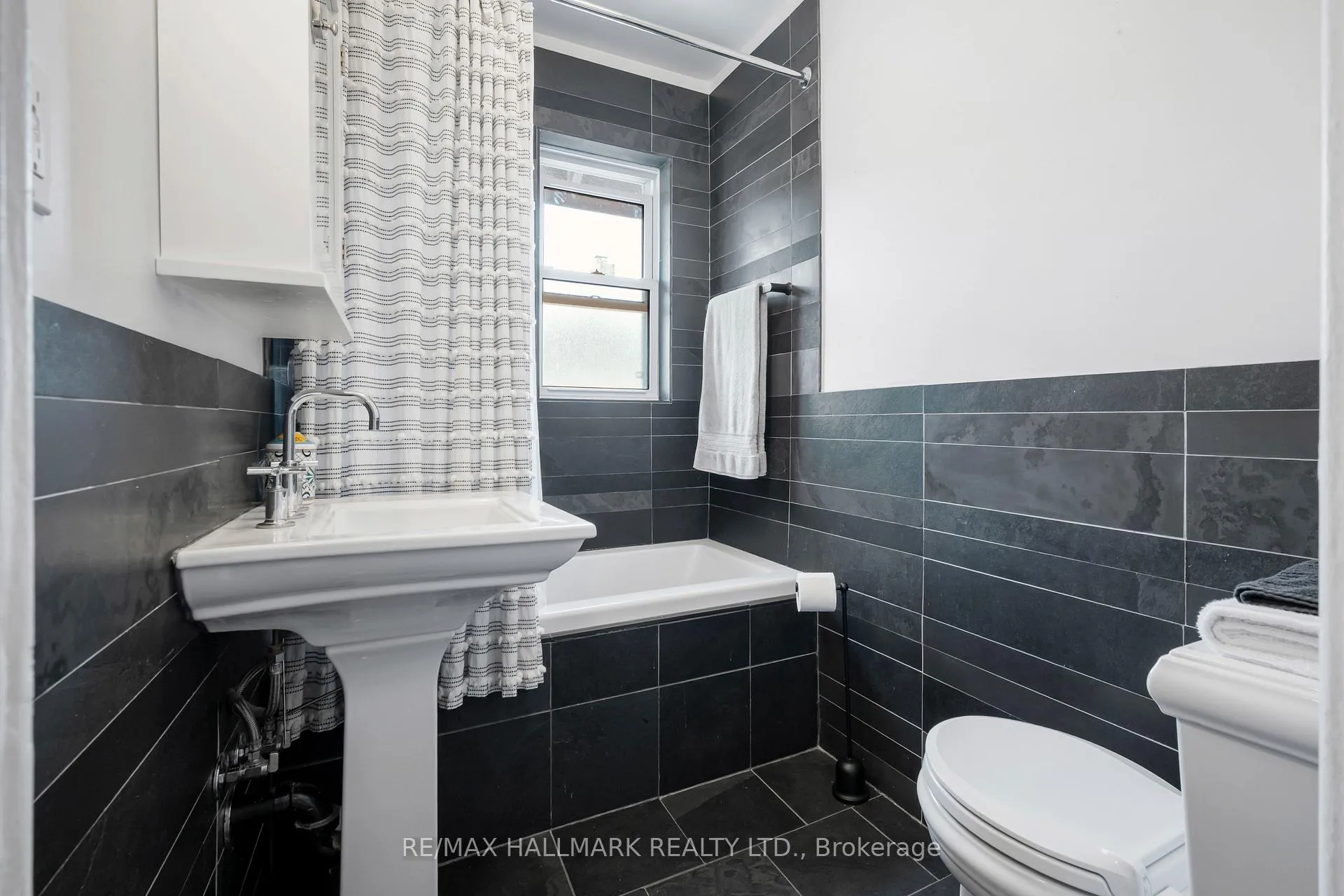 Photo 24 of Unit Upper, 28 Glen Manor Drive, Toronto, The Beaches — HOMEH