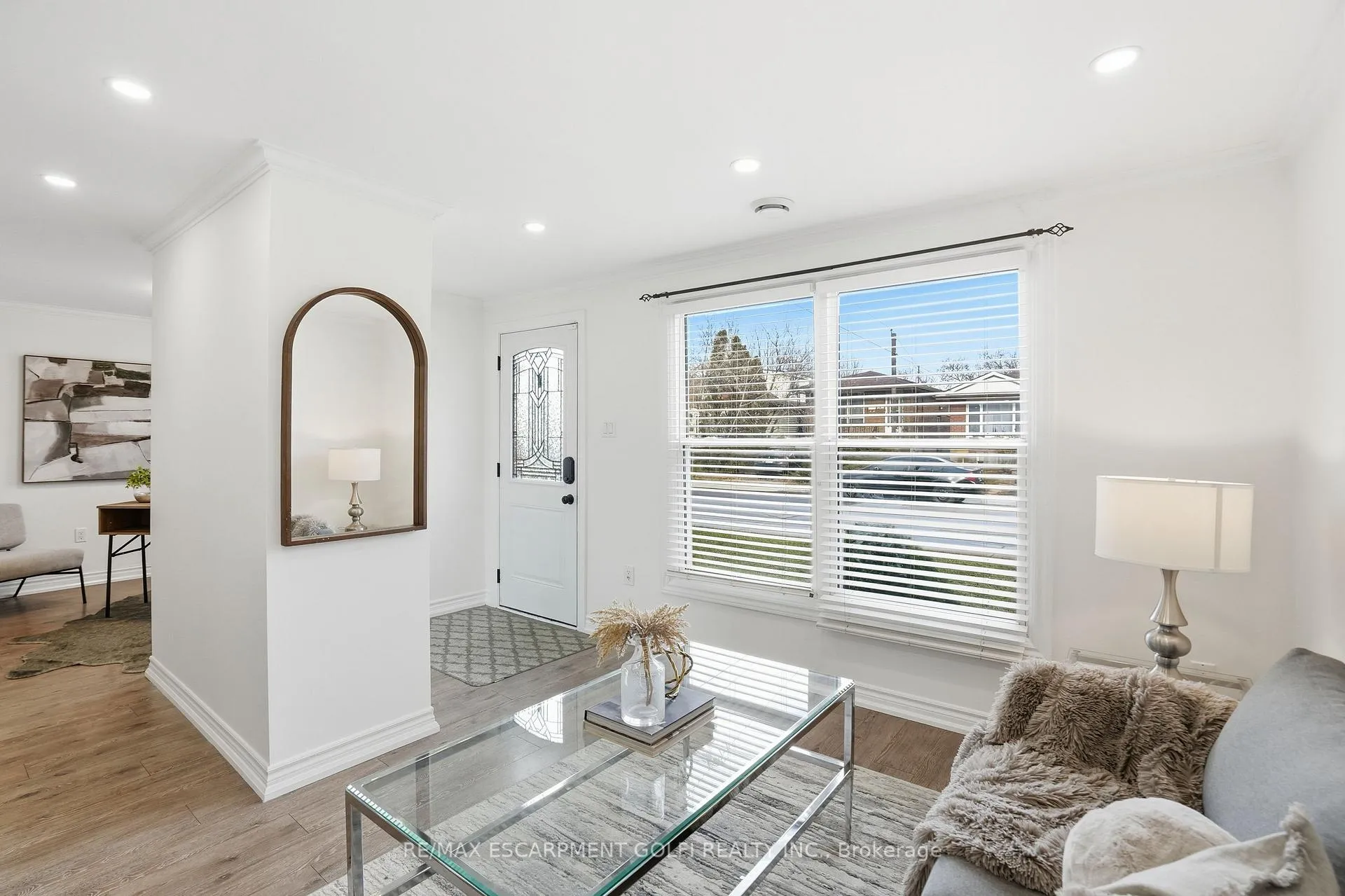 Photo 5 of 190 Mead Avenue, Hamilton, Parkview — HOMEH