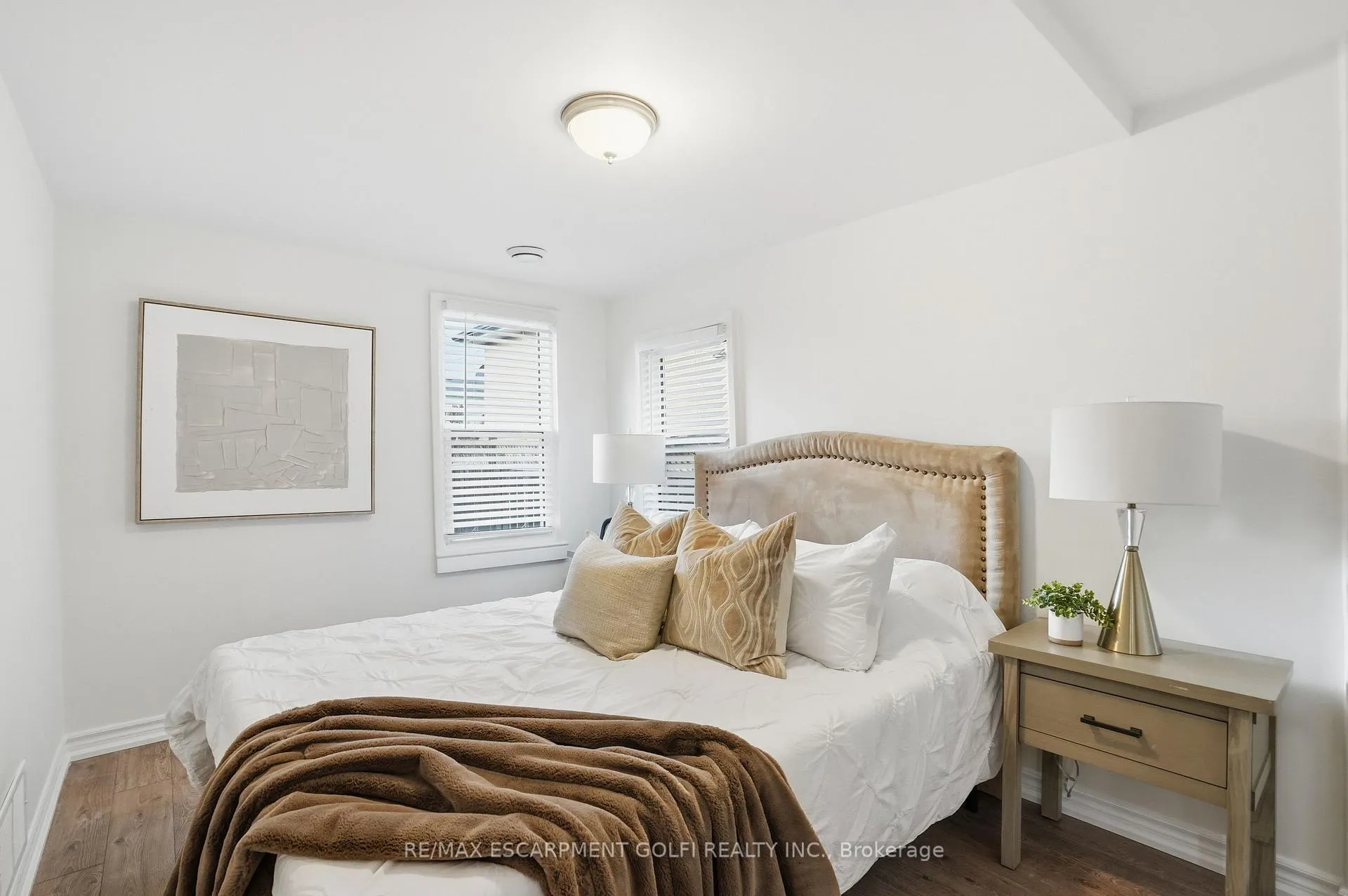 Photo 12 of 190 Mead Avenue, Hamilton, Parkview — HOMEH