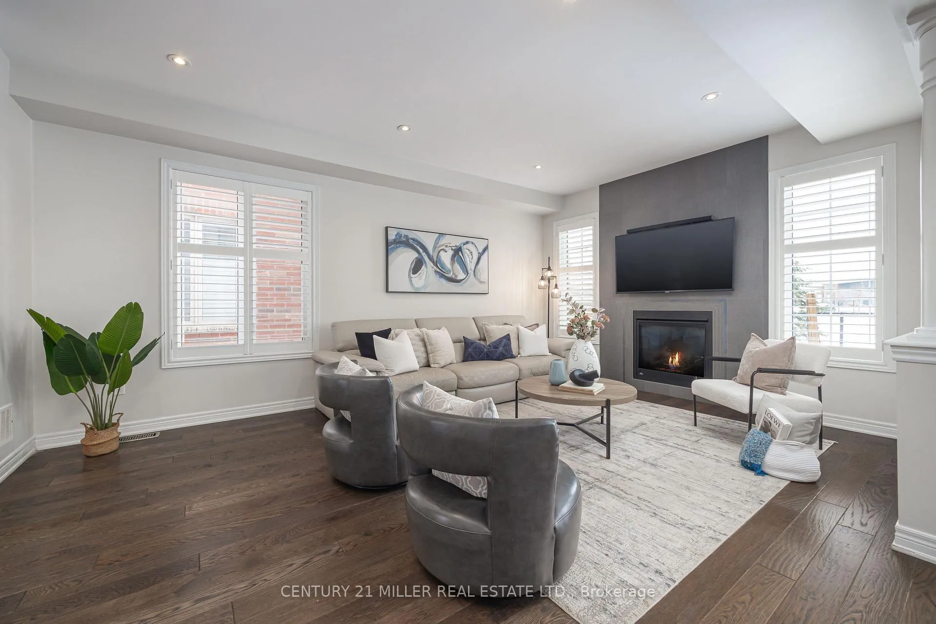 Photo 5 of 4684 Ray Lane, Burlington, Alton — HOMEH
