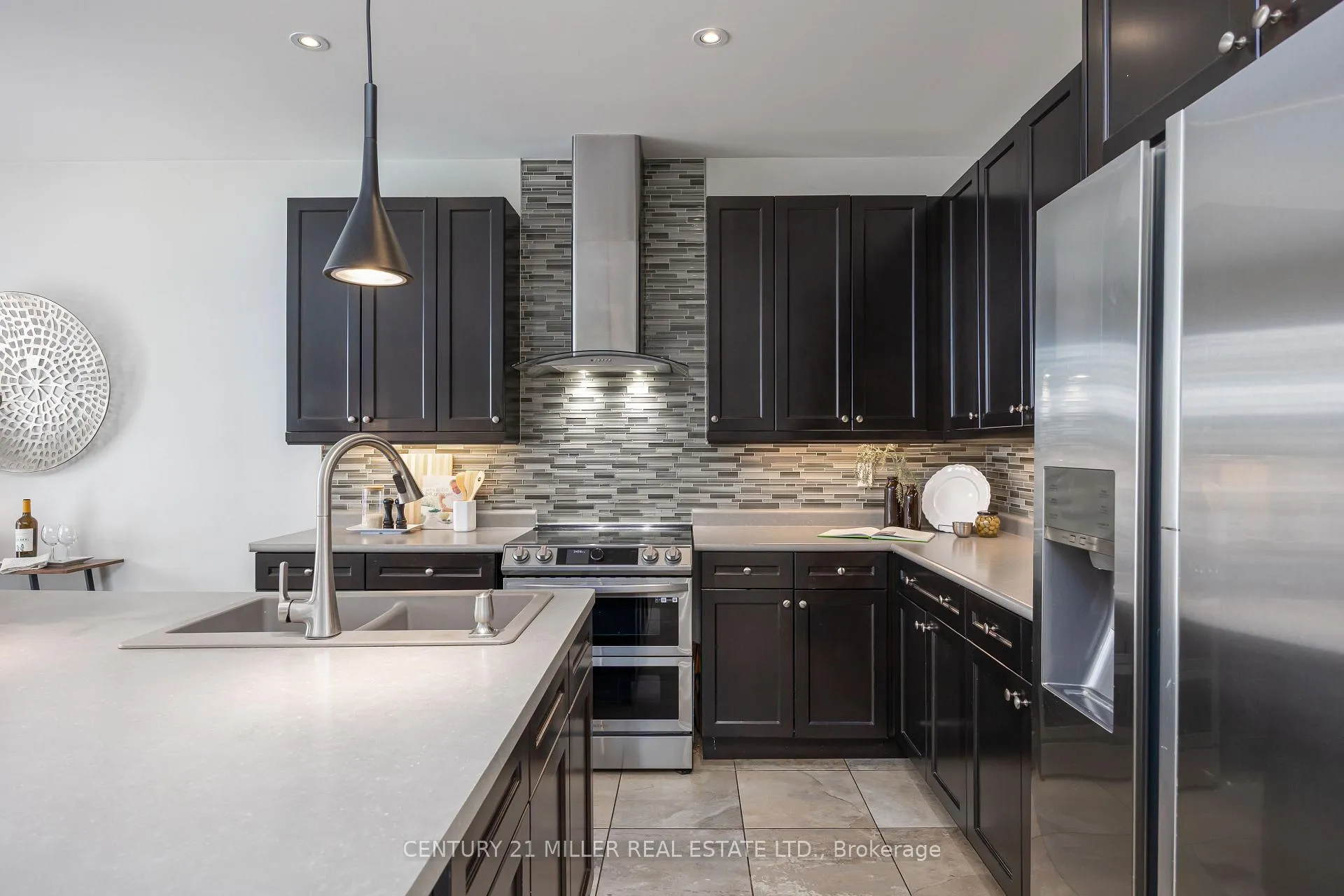 Photo 15 of 4684 Ray Lane, Burlington, Alton — HOMEH