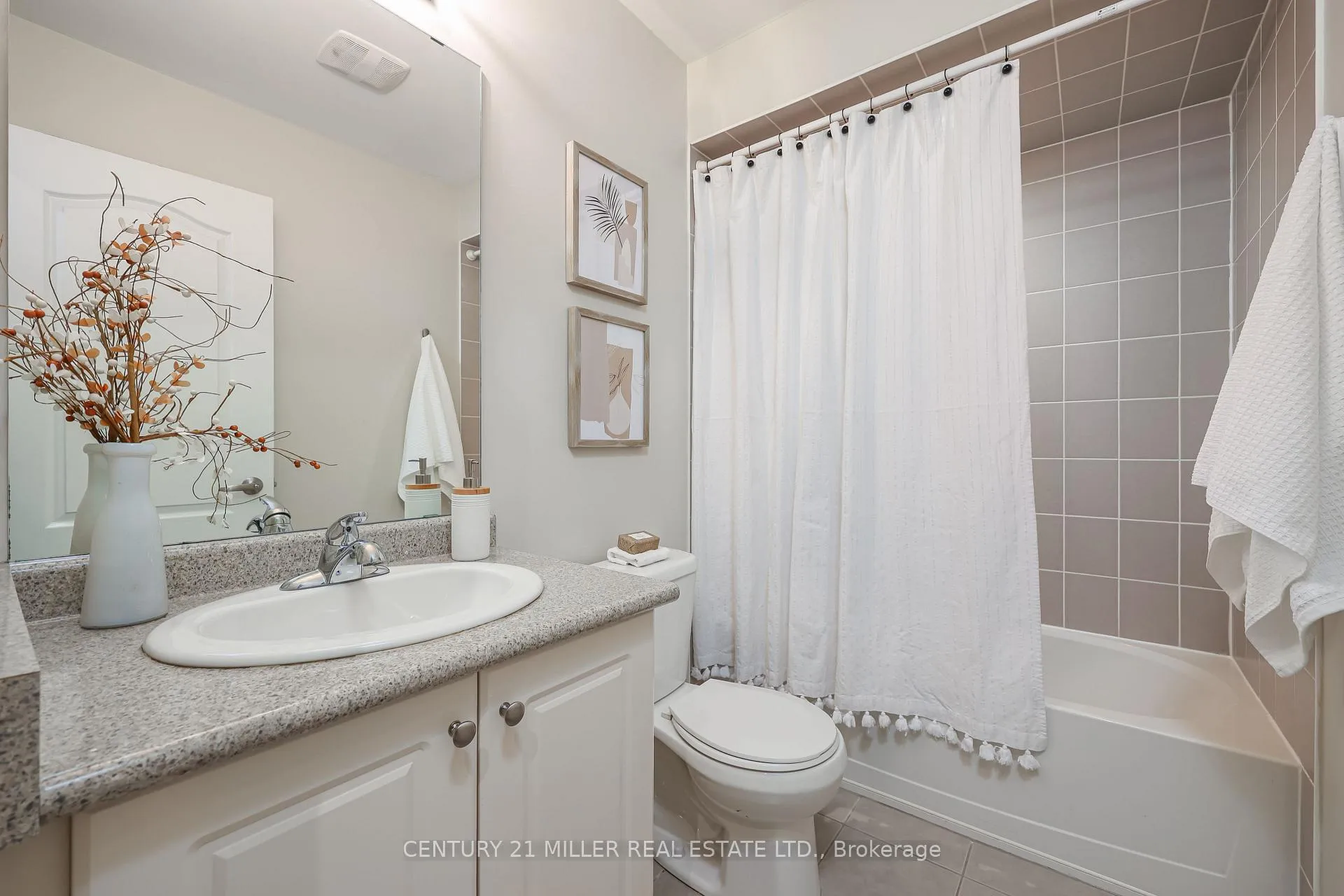 Photo 35 of 4684 Ray Lane, Burlington, Alton — HOMEH