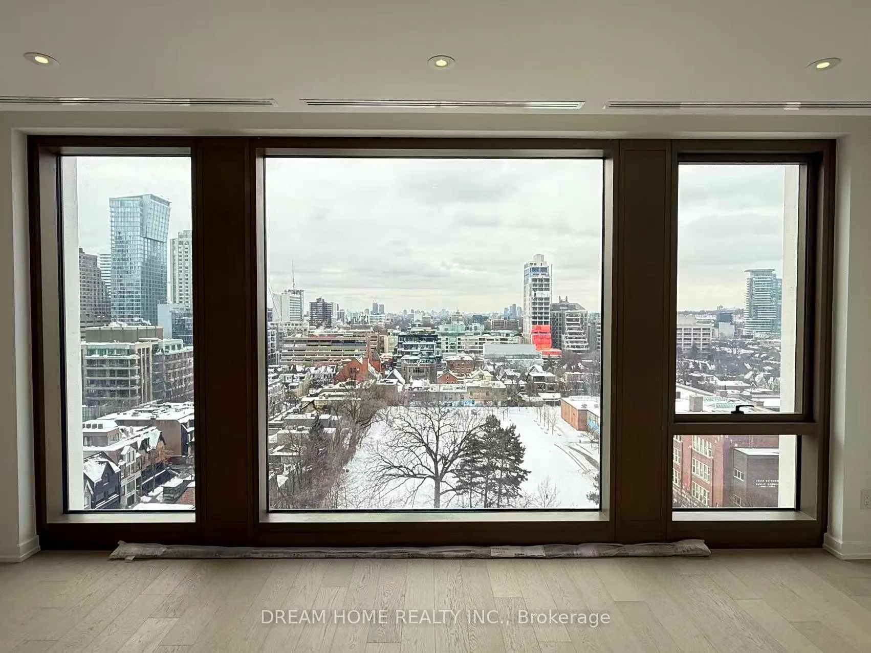 Photo 8 of Unit 1202, 1315 Bay Street, Toronto, The Annex — HOMEH