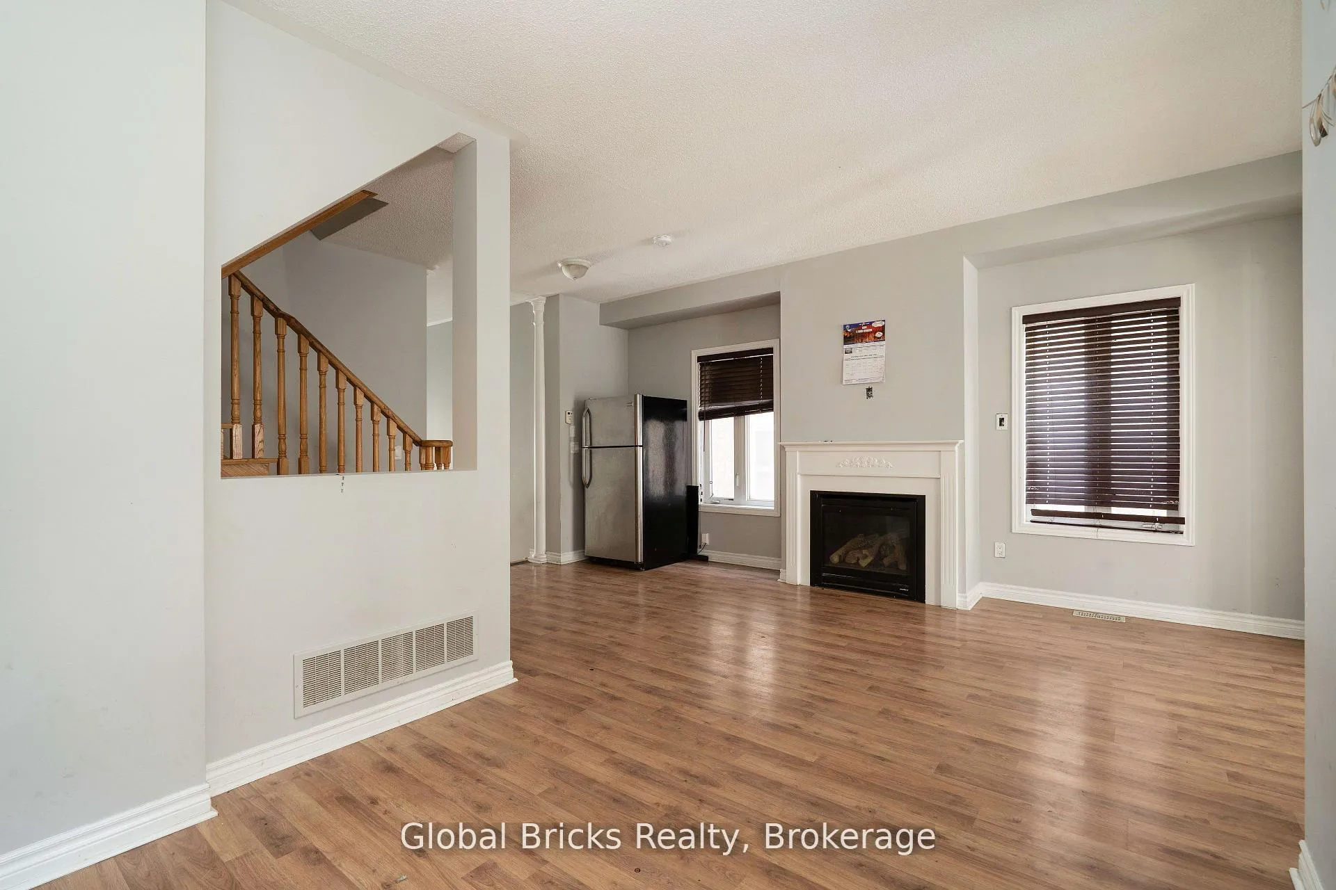 Photo 51 of 10 Dillon Drive, Brampton, Credit Valley — HOMEH