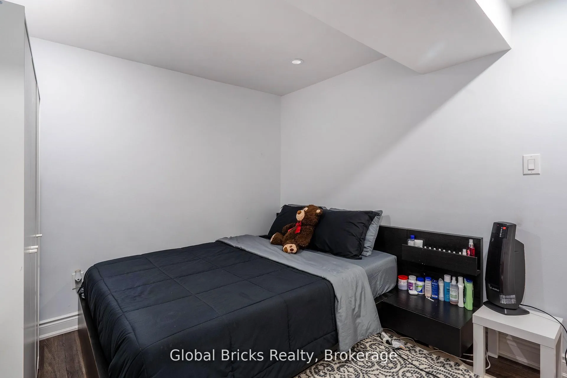 Photo 70 of 10 Dillon Drive, Brampton, Credit Valley — HOMEH