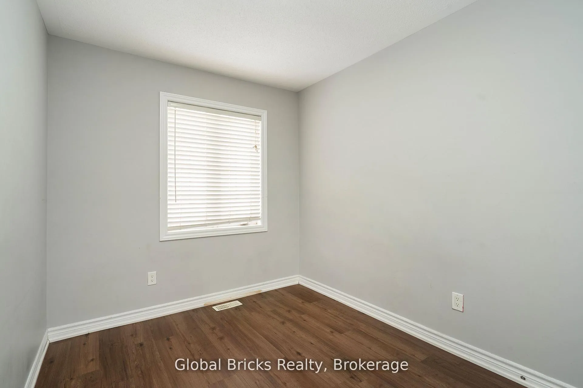 Photo 73 of 10 Dillon Drive, Brampton, Credit Valley — HOMEH