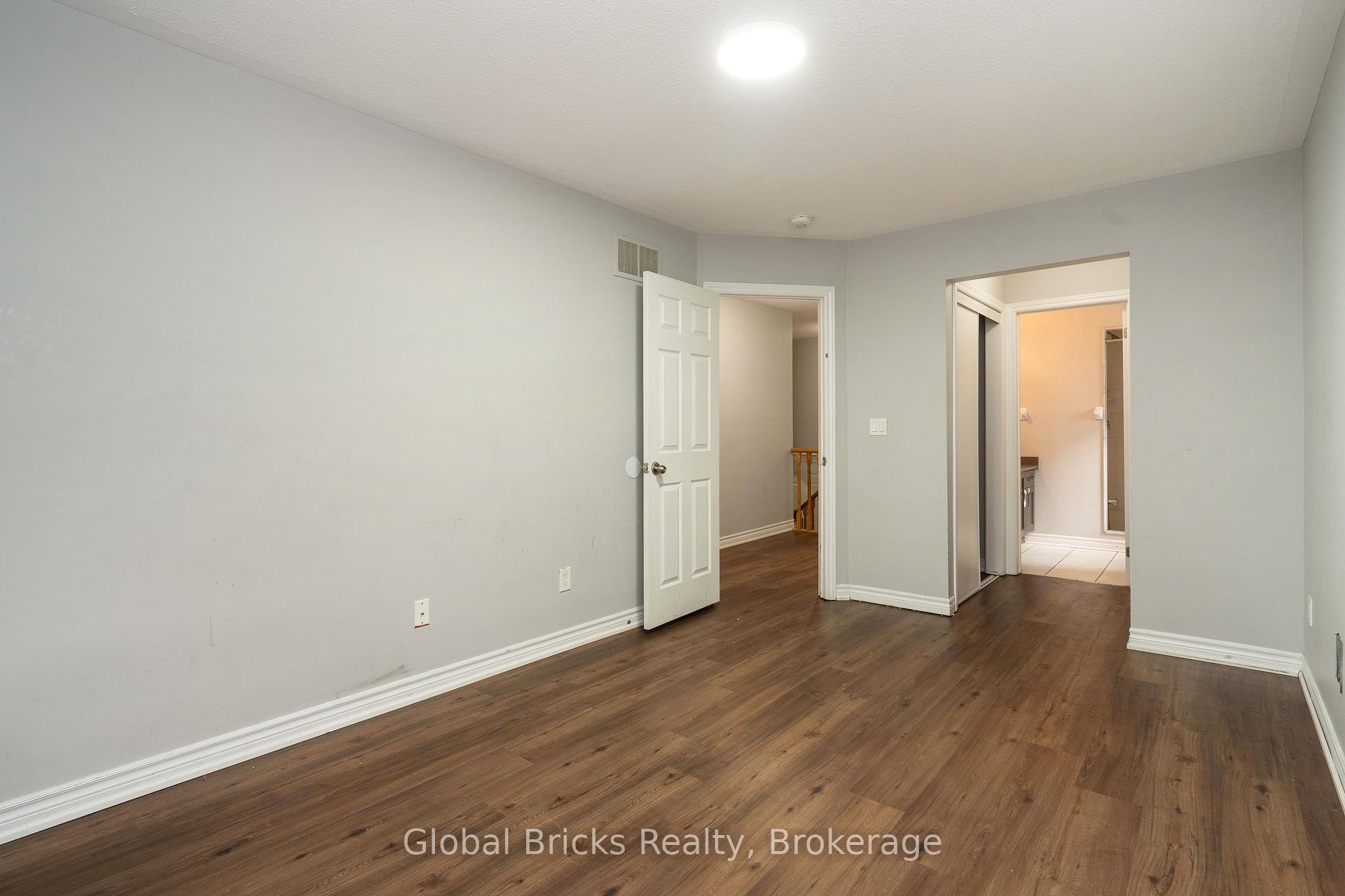 Photo 24 of 10 Dillon Drive, Brampton, Credit Valley — HOMEH