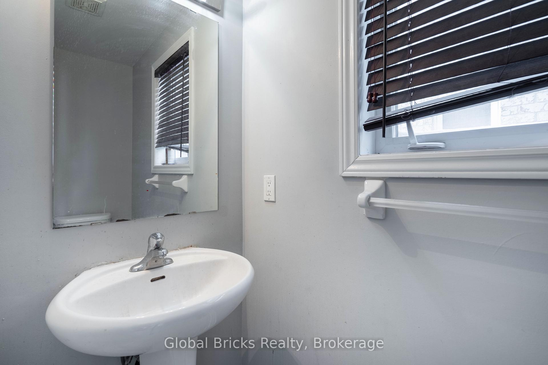 Photo 26 of 10 Dillon Drive, Brampton, Credit Valley — HOMEH