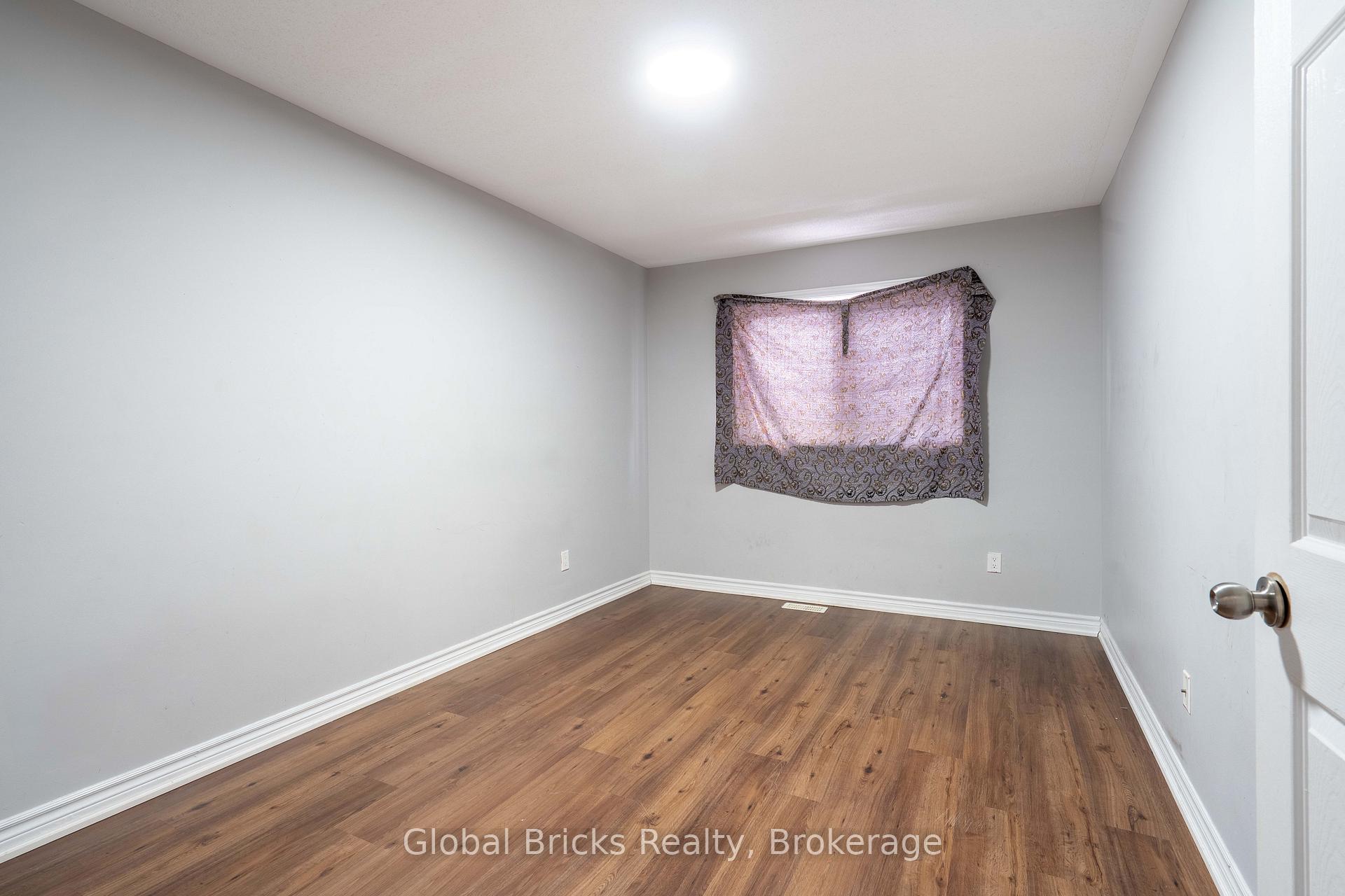 Photo 27 of 10 Dillon Drive, Brampton, Credit Valley — HOMEH