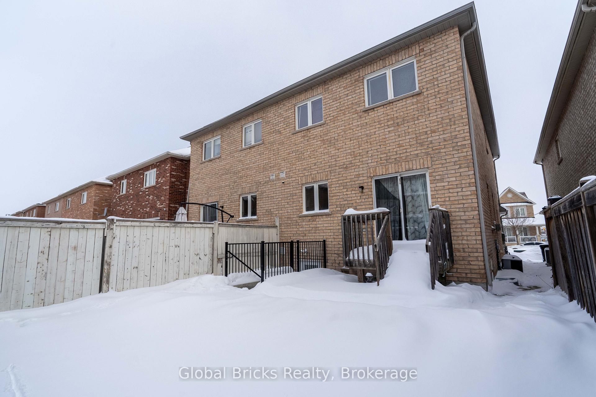 Photo 44 of 10 Dillon Drive, Brampton, Credit Valley — HOMEH
