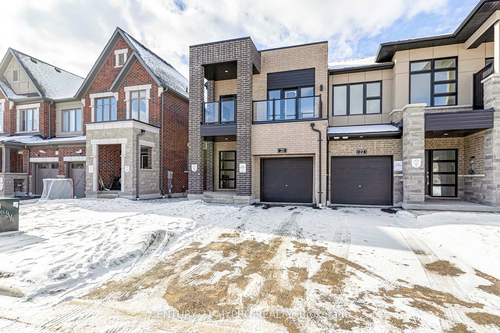 Photo 2 of 20 Freeman Williams Street, Markham, Angus Glen — HOMEH