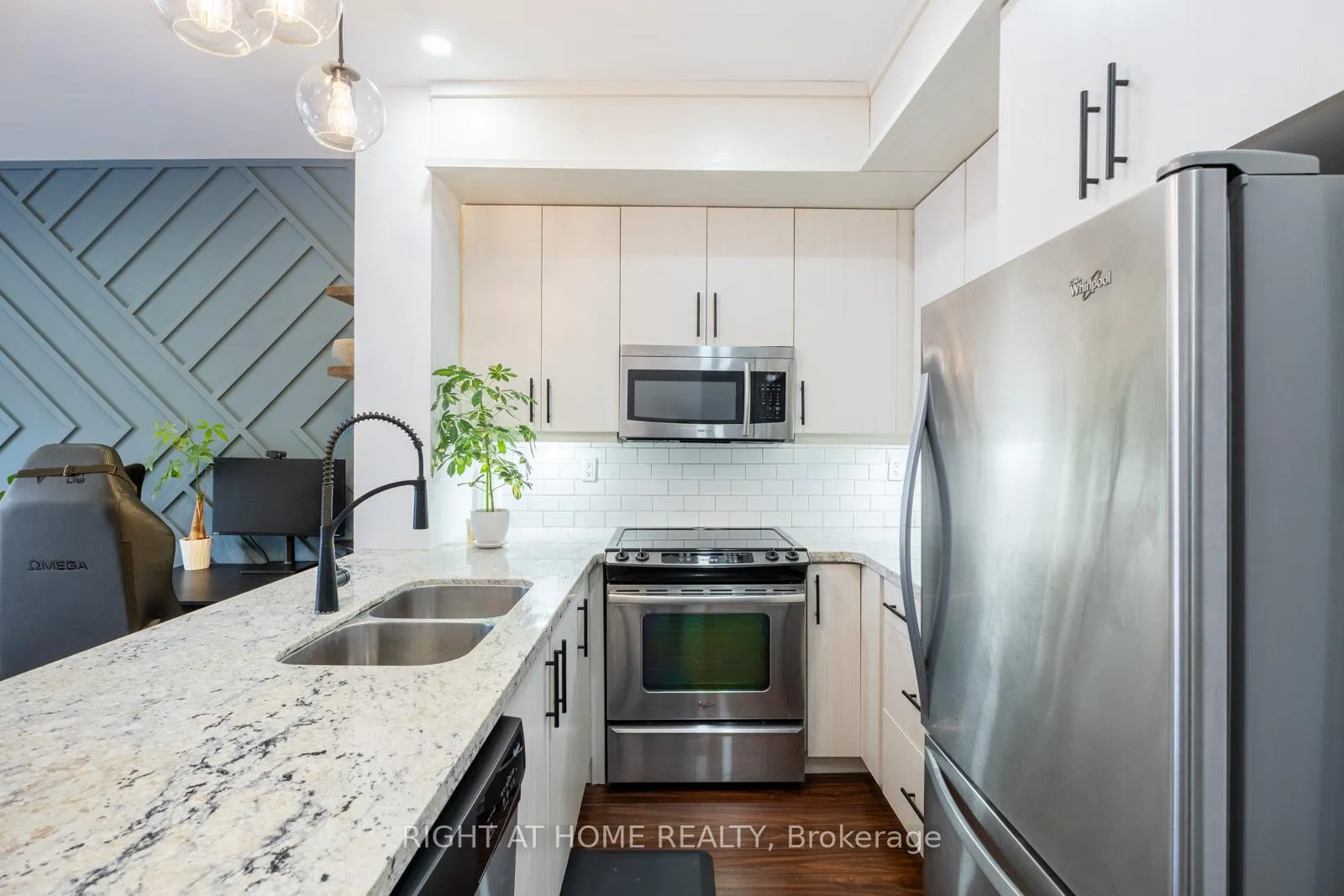 Photo 16 of Unit 117, 2320 Gerrard Street E, Toronto, East End-Danforth — HOMEH