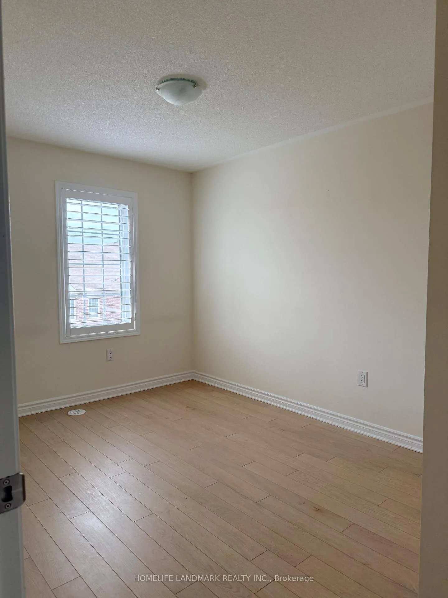 Photo 13 of 24 Windflower Way, Whitby, Rural Whitby — HOMEH