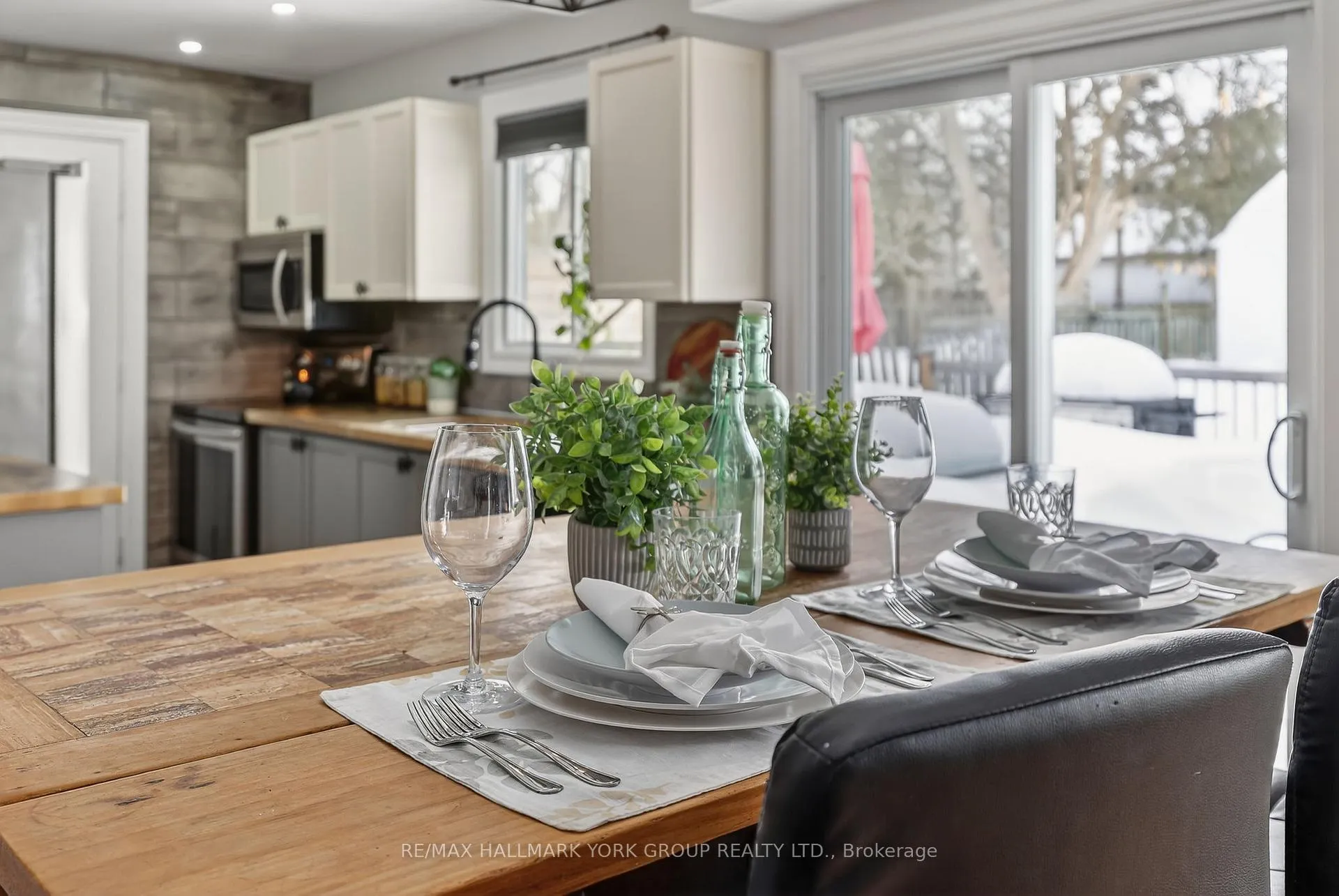 Photo 9 of 1896 Ashwood Avenue, Innisfil, Alcona — HOMEH