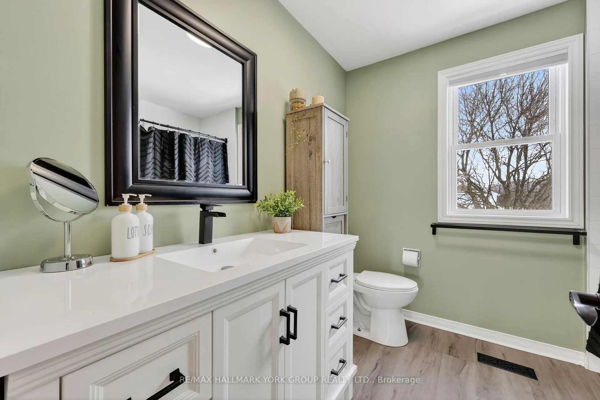 Photo 28 of 1896 Ashwood Avenue, Innisfil, Alcona — HOMEH