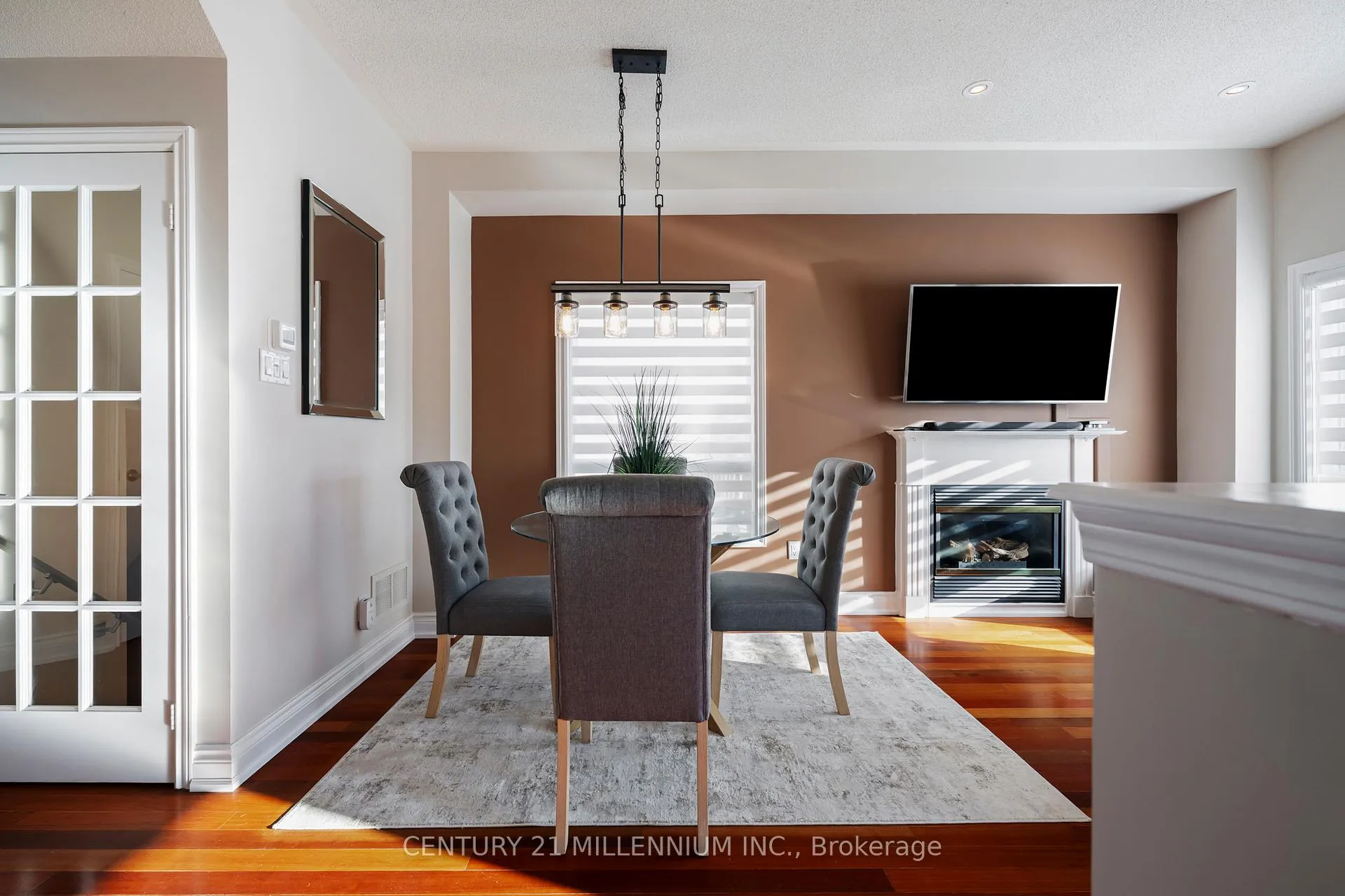 Photo 16 of 42 Rubysilver Drive, Brampton, Vales of Castlemore — HOMEH